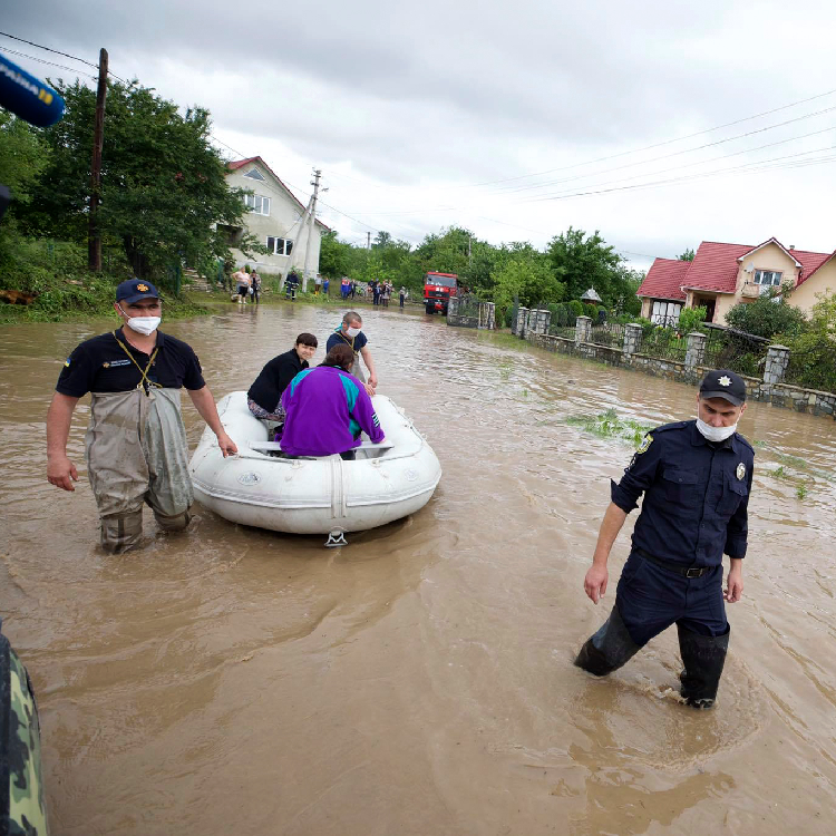 Ukraine Flooding 'critical' With Three Dead And Hundreds Evacuated - CGTN