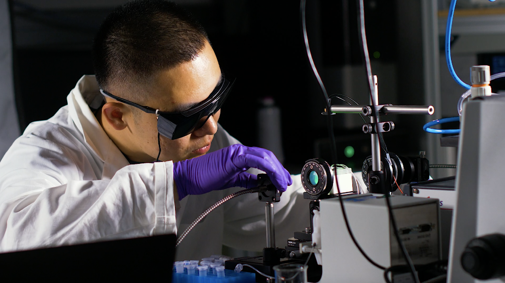 Biosensors that can detect COVID-19 in the air - CGTN