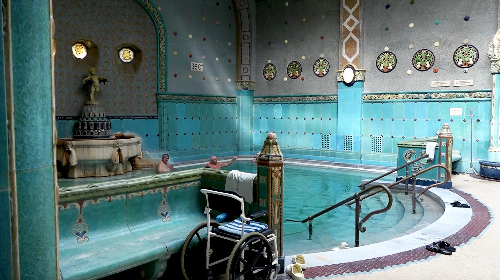 Budapests Famous 102 Year Old Thermal Baths Reopen Cgtn