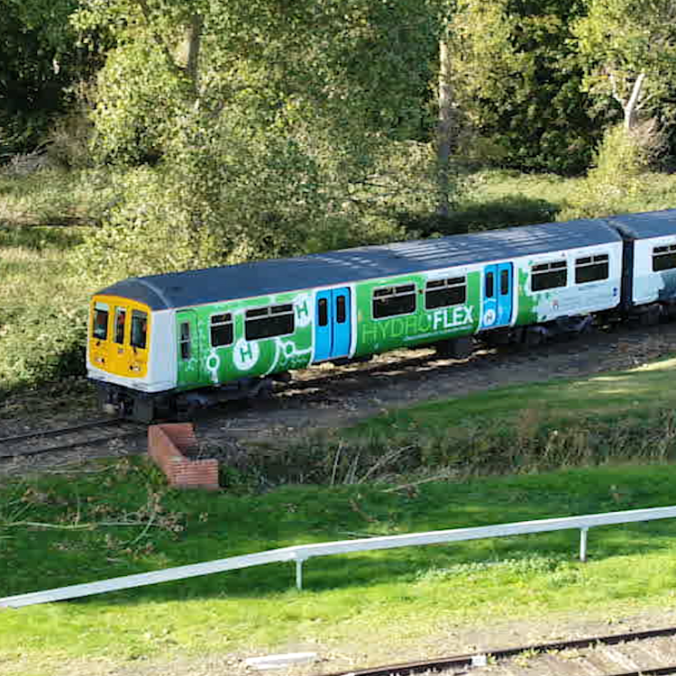 UK's first hydrogen-powered train unveiled - CGTN