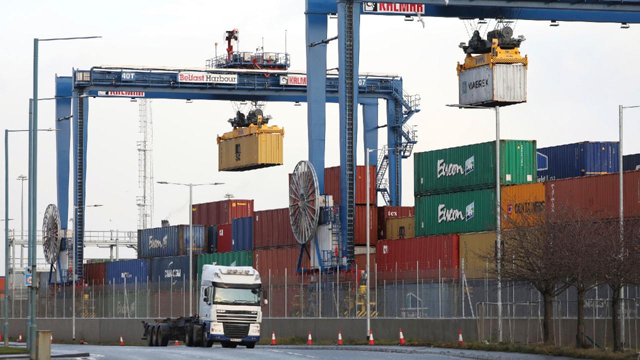 Shipping costs from China to Europe soar amid container shortage CGTN