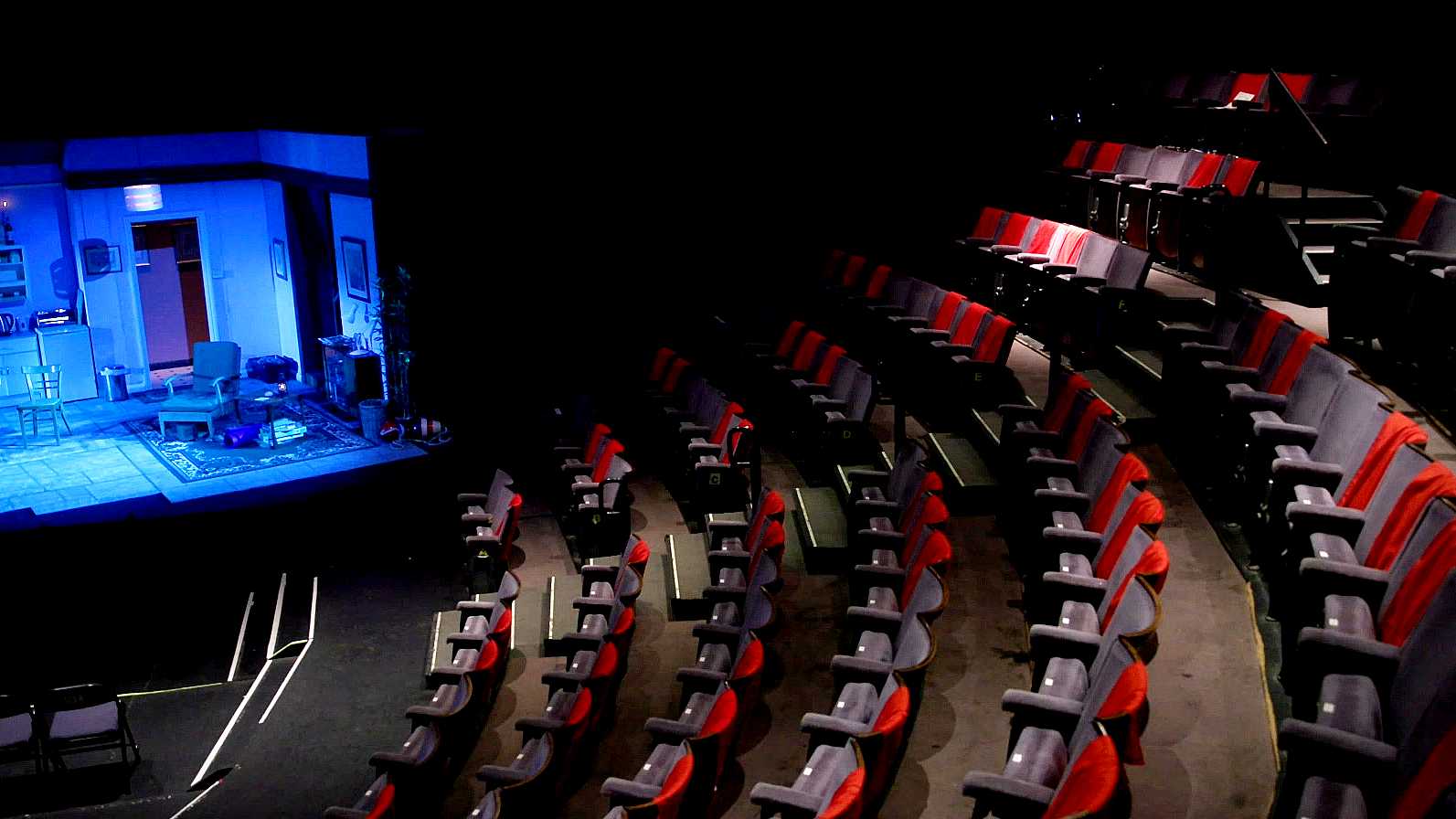 English theaters wary despite end to official COVID-19 restrictions