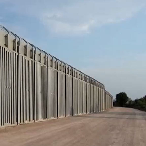 Europe builds borders and fortifies security to prevent migrant crisis ...