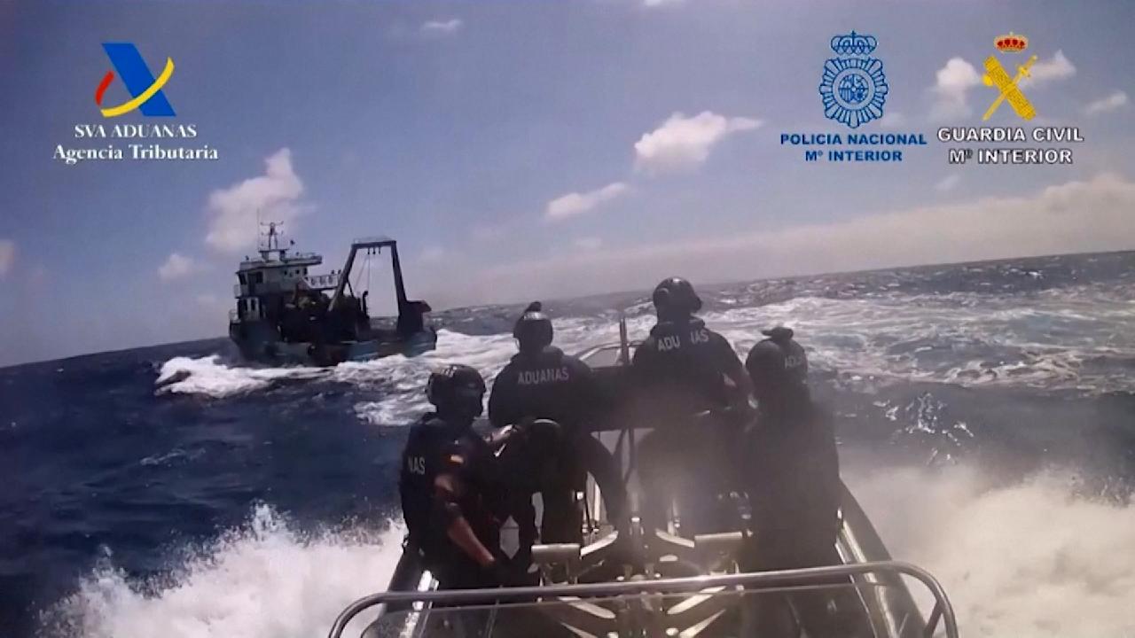 Spanish police seize 2.9 tonnes of cocaine on fishing boat - CGTN