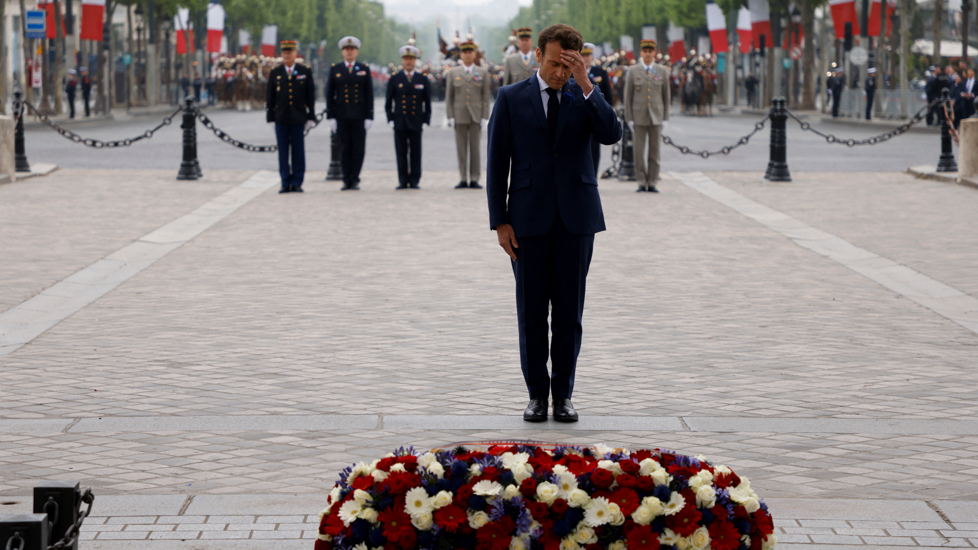 Канал день победы прямой. Victory Day на французском. Victory Day.