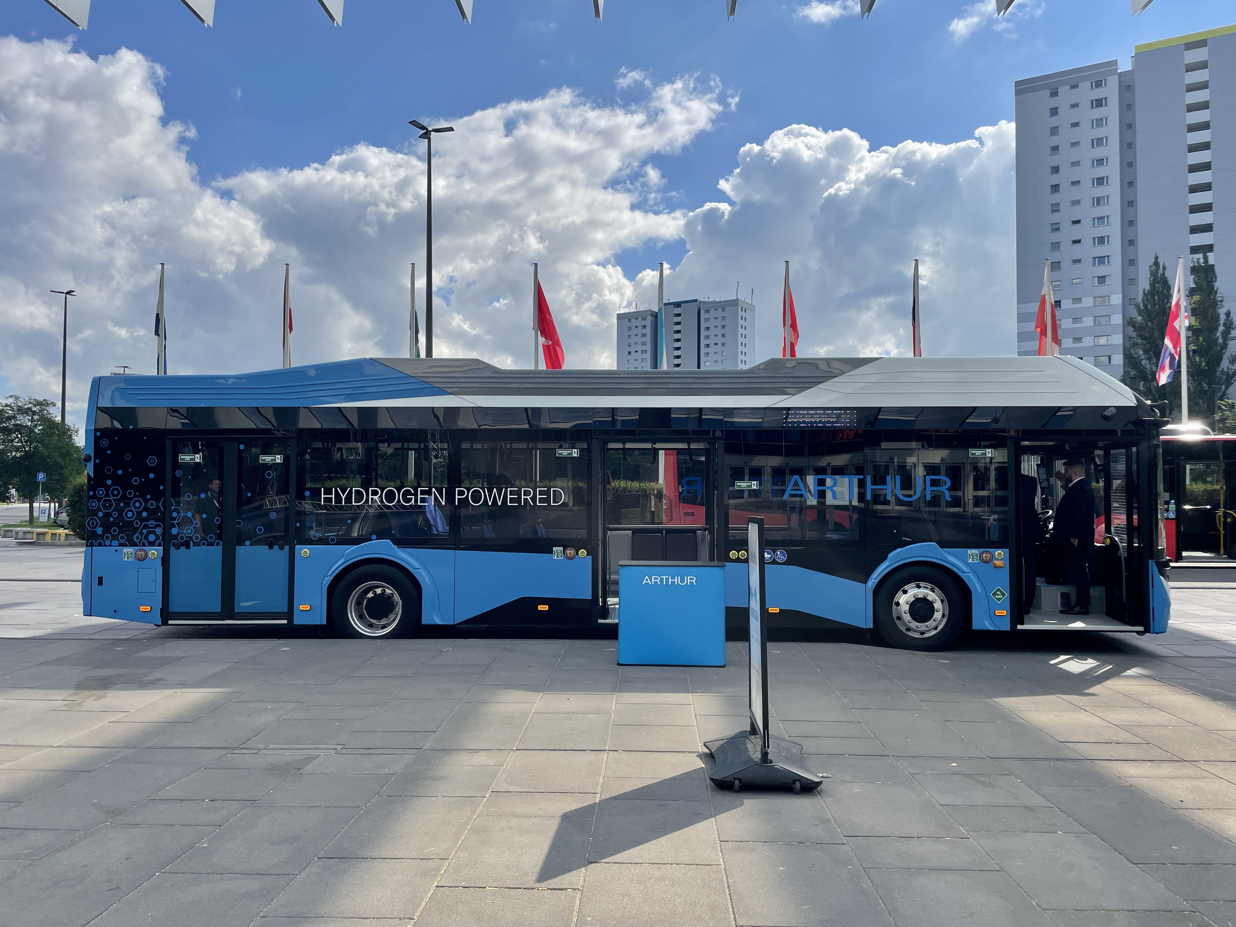Germany's federal states have begun investing in fuel cell powered buses with hydrogen storage units./Natalie Carney/CGTN
