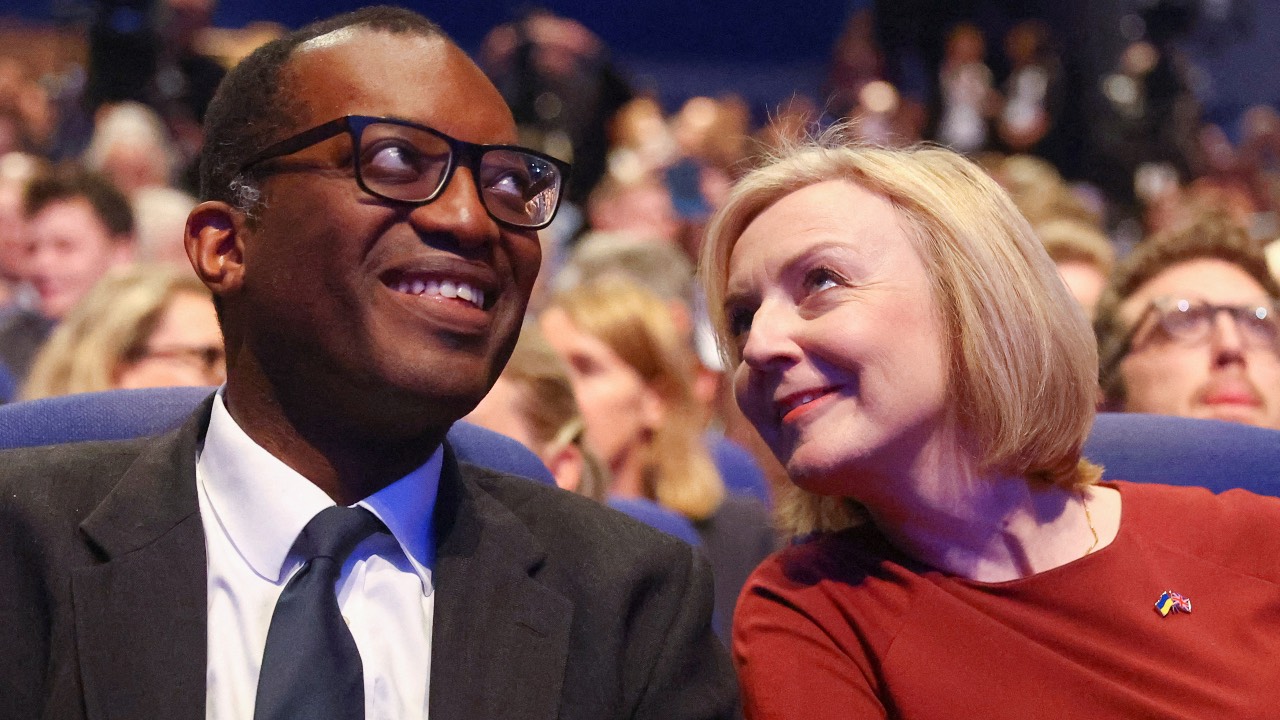 British Prime Minister Liz Truss and Chancellor of the Exchequer Kwasi Kwarteng attend the annual Conservative Party conference in Birmingham, Britain. /Hannah McKay/Reuters