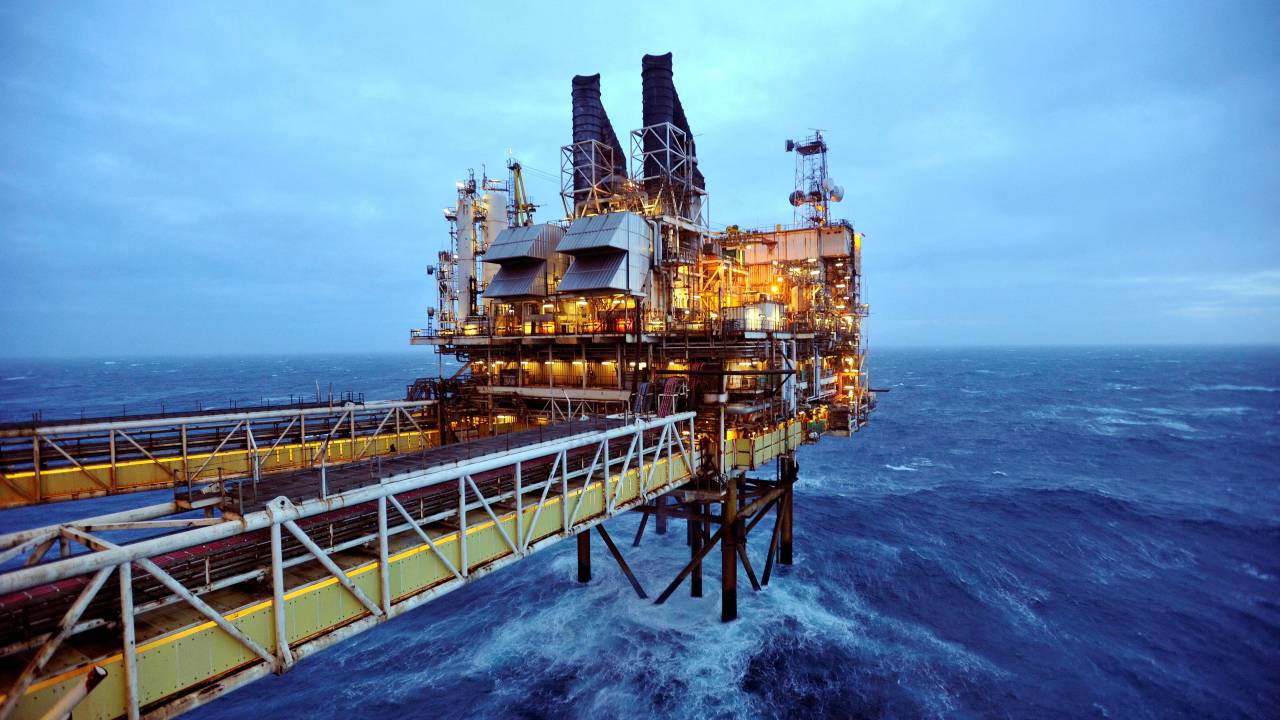 Britain is offering new licenses for the exploration for oil and gas in the North Sea despite anger from climate activists. /Andy Buchanan/pool/Reuters