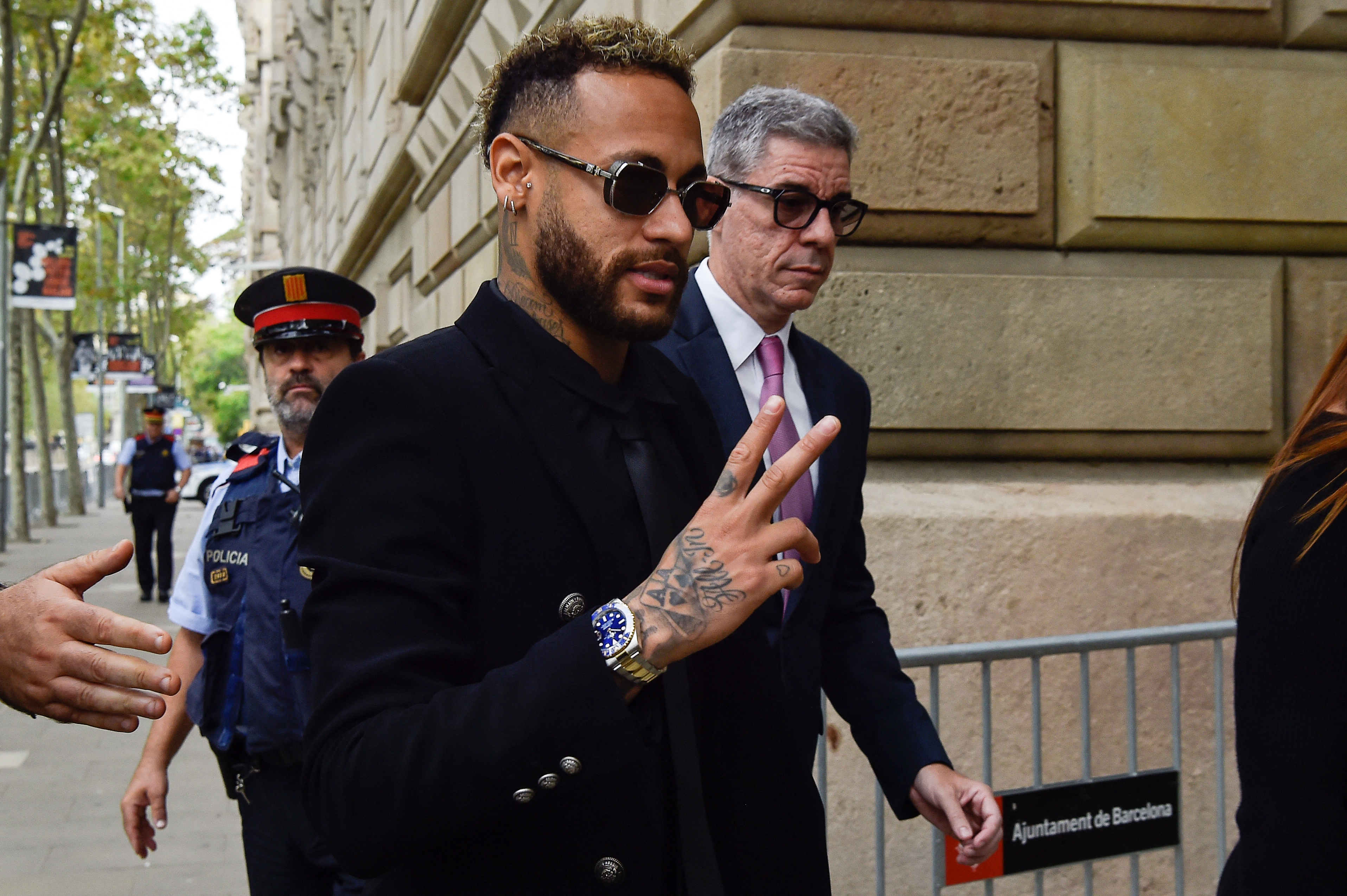 Neymar pictured arriving at a Barcelona courtroom on Monday morning. /Pau Barrena/AFP