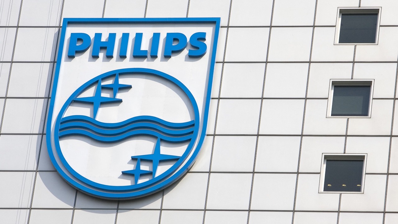 Philips currently employs nearly 80,000 people in 100 countries. /Lex Van Lieshout ANP/AFP