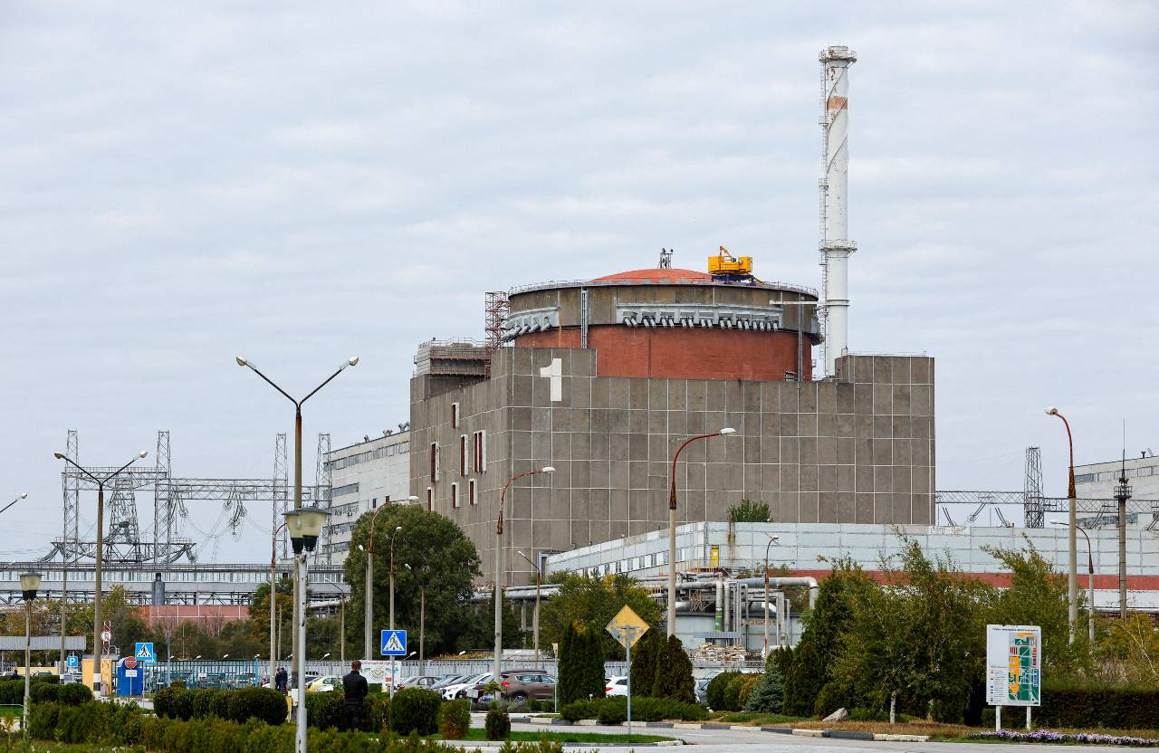 Zaporizhzhia nuclear power plant has once again been disconnected from the grid amid shelling. /Alexander Ermochenko/Reuters
