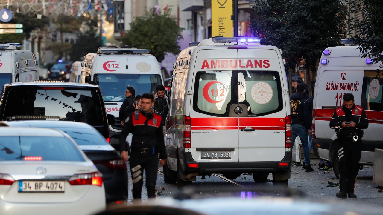Ambulances arrive near the scene following an explosion in central Istanbul's Taksim area. /Kemal Aslan/Reuters