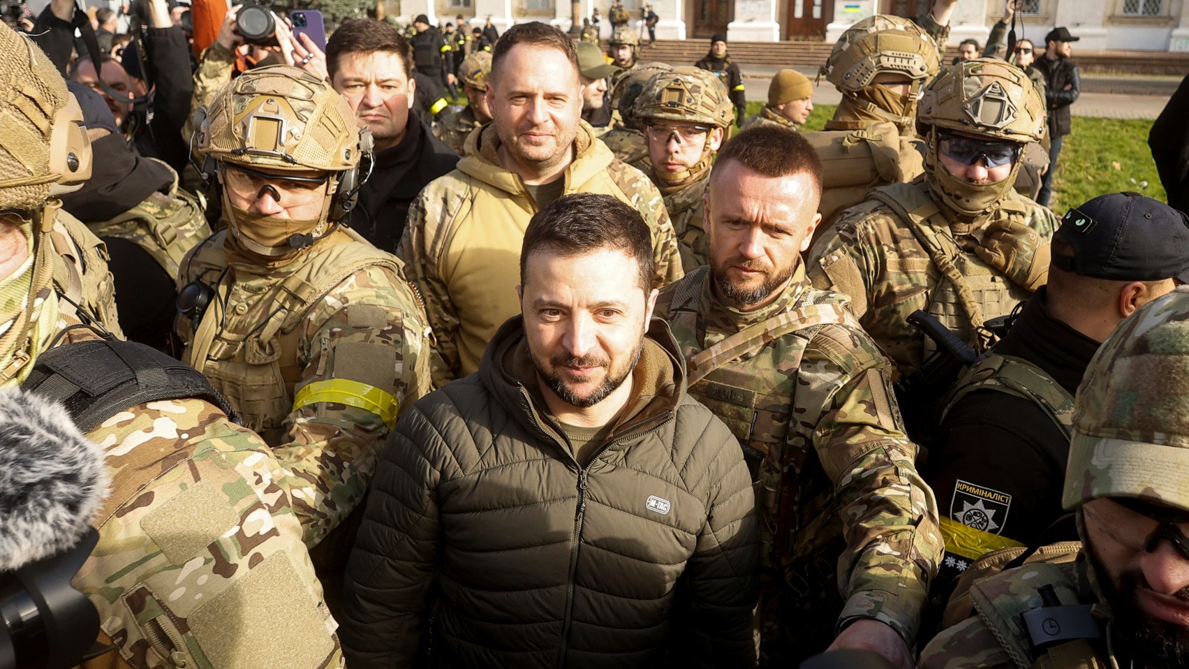 Volodymyr Zelenskyy was greeted with wild celebrations in Kherson. /Valentyn Ogirenko/Reuters