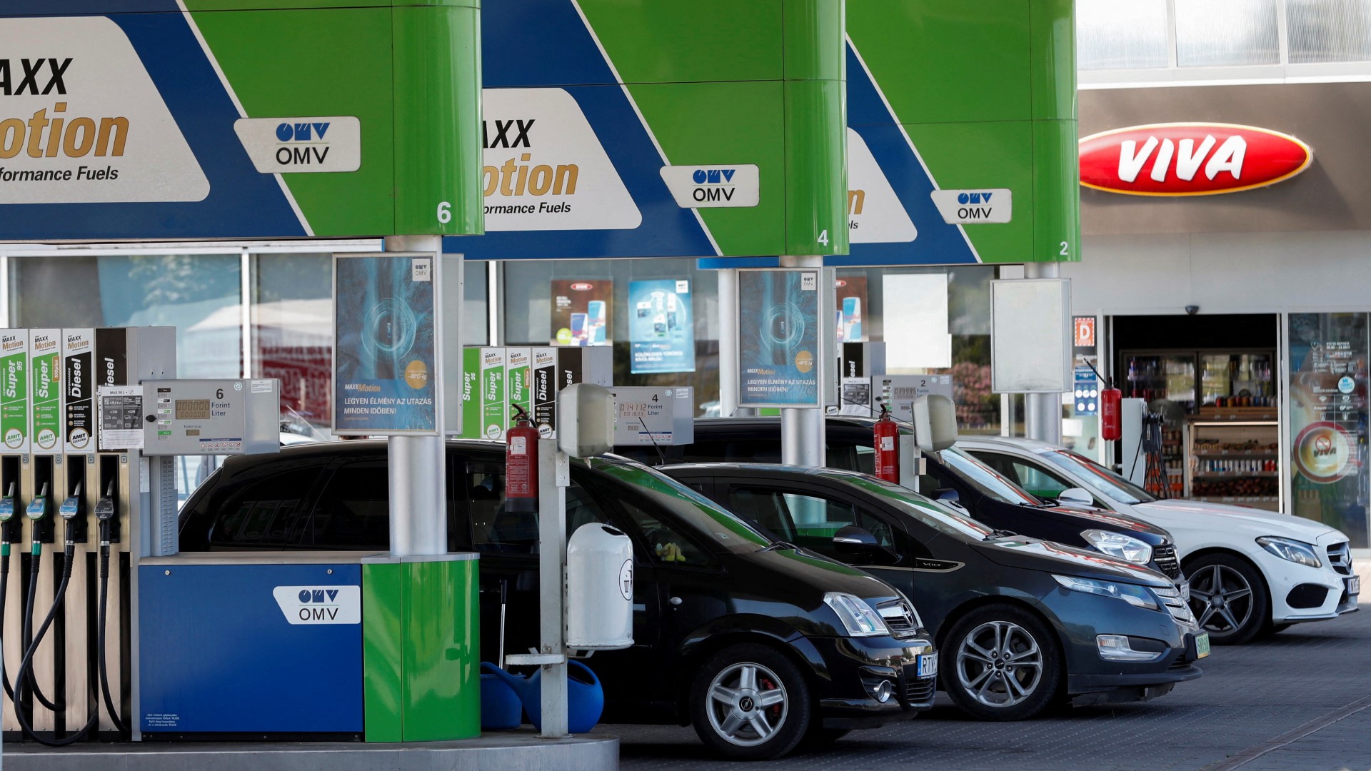 Many fuel stations are in danger of closure, according to the Alliance of Independent Petrol Station./Bernadett Szabo/Reuters