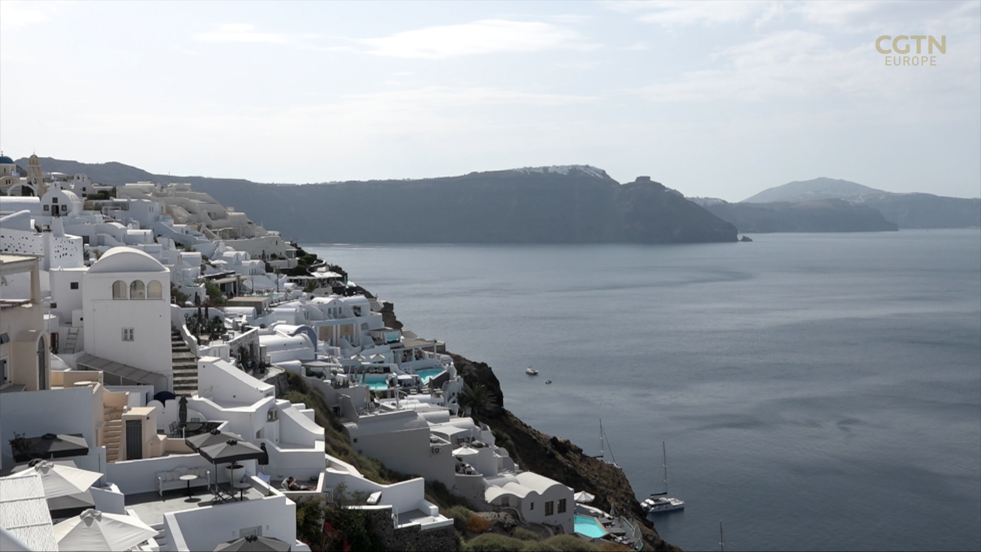 Picturesque Santorini is among the places promoted by the Greek government. /CGTN