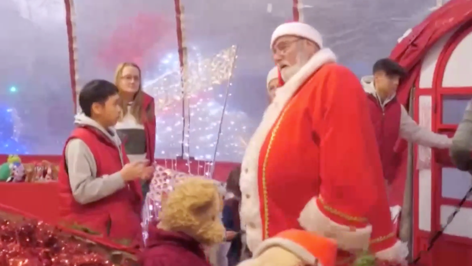 Hungary's oldest Christmas charity, Santa's Factory, is one of many charities across the country struggling this holiday season. /CGTN
