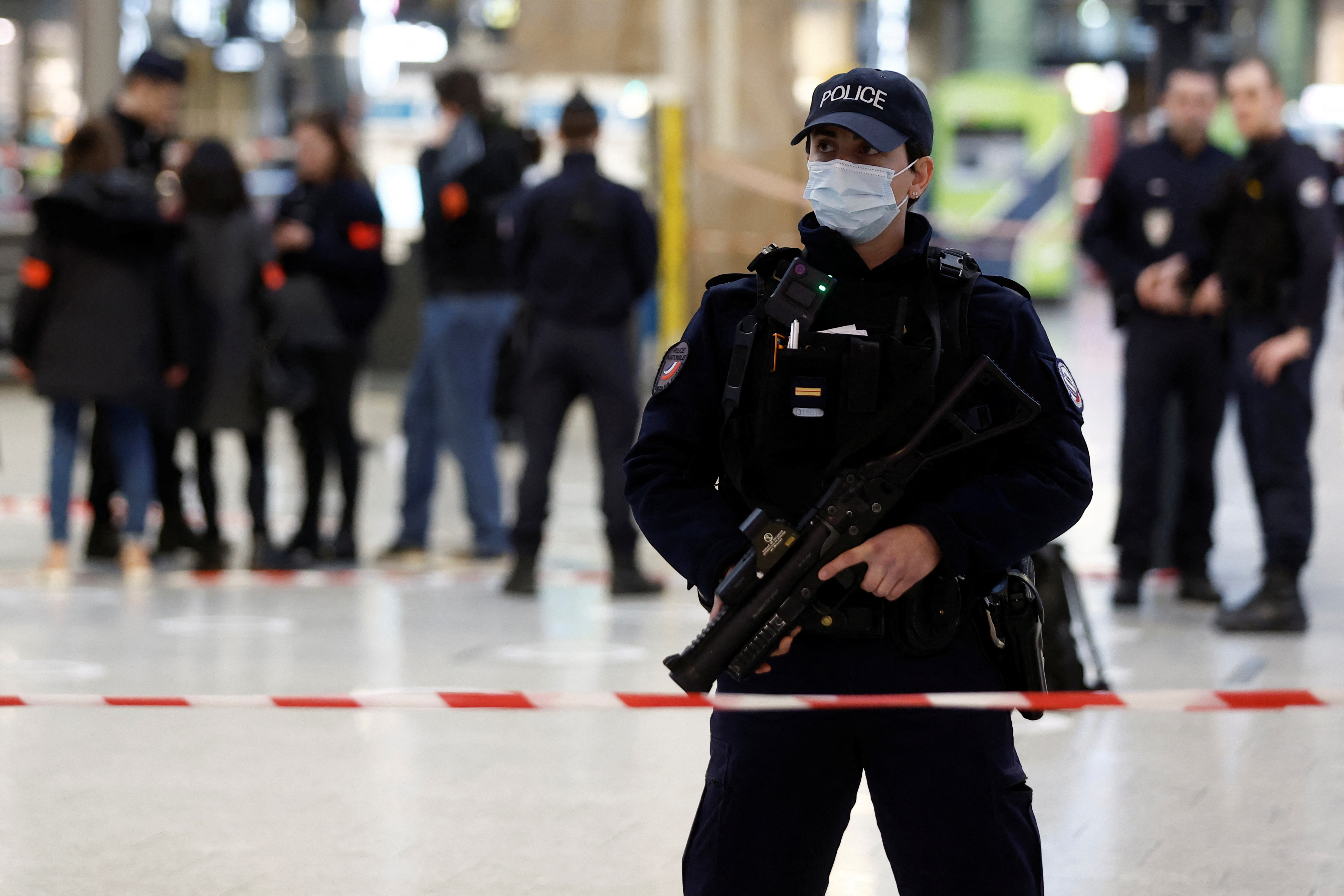 French police secure the area where a man with a knife wounded several people at the Gare du Nord train station in Paris. /Benoit Tessier/Reuters
