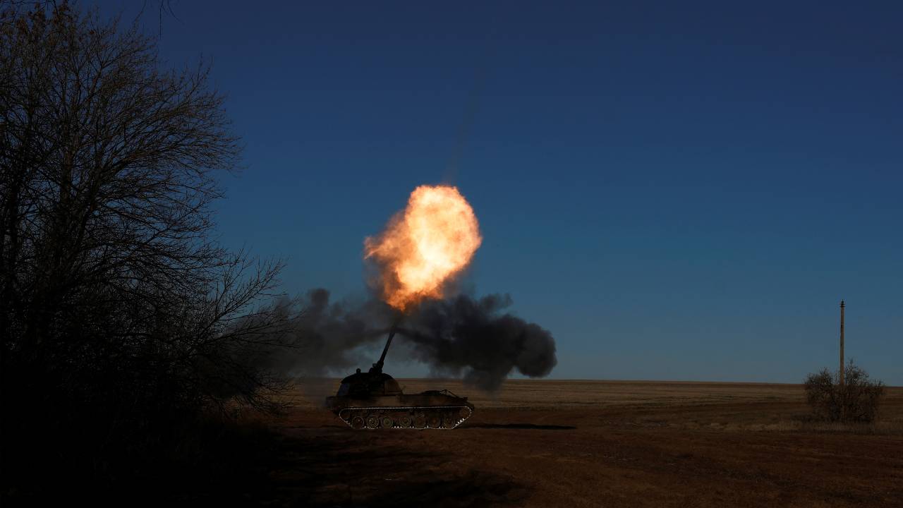 Ukrainian armed forces fire a German howitzer near Soledar as Russian forces claim victory in the strategic town. /Clodagh Kilcoyne/Reuters