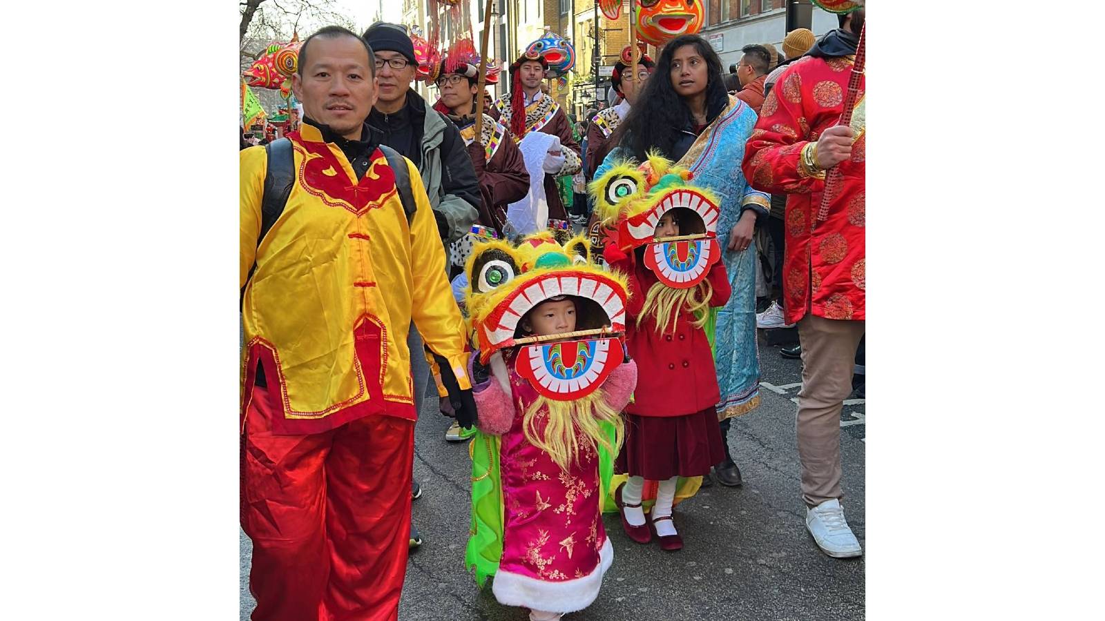 Children often dress up in traditional costumes. /LCCA