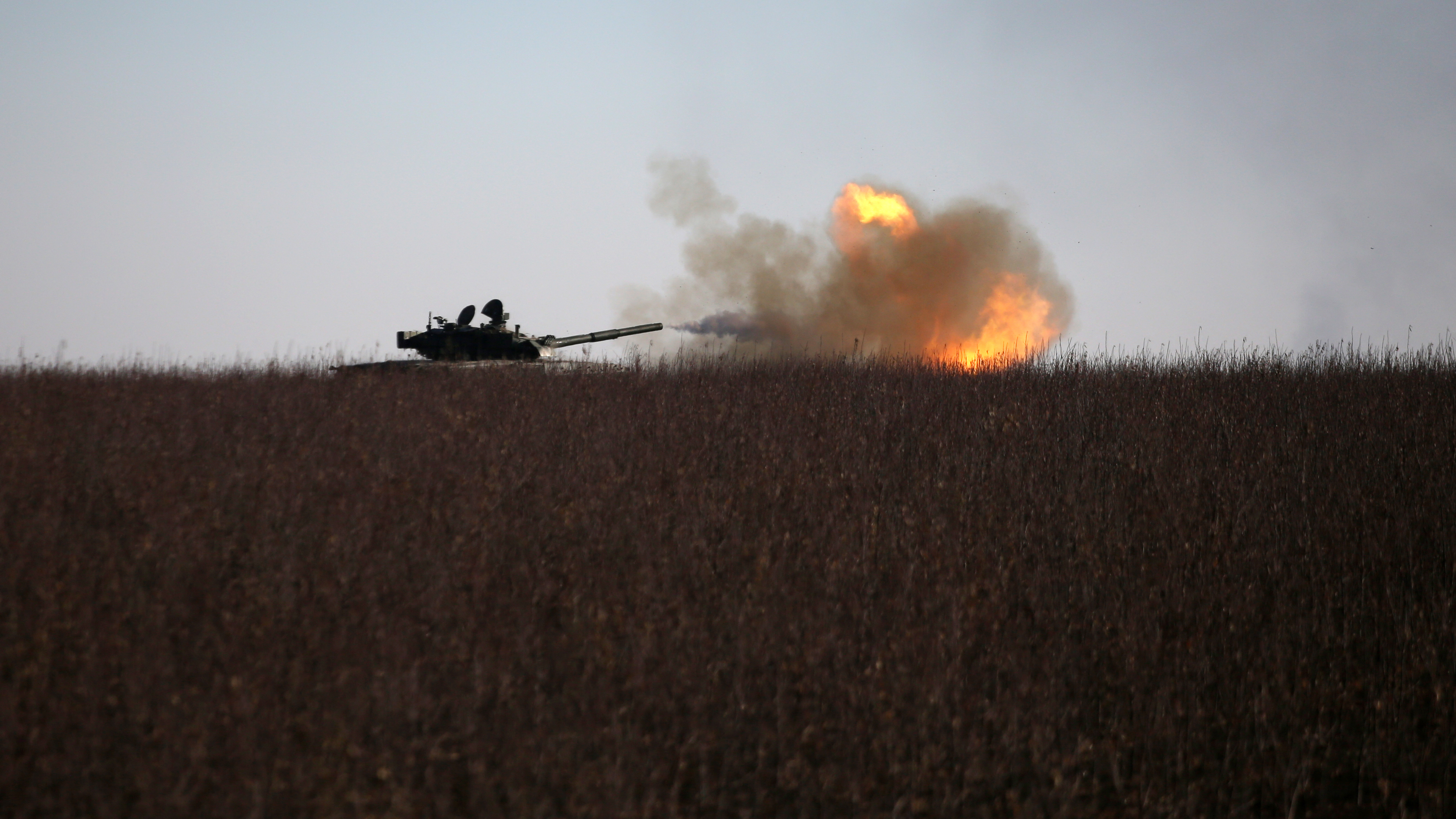 A Ukrainian tank fires toward Russian position near the town of Bakhmut, Donetsk region on January 26, 2023, amid the Russian attack on Ukraine. /Anatolii Stepanov/AFP