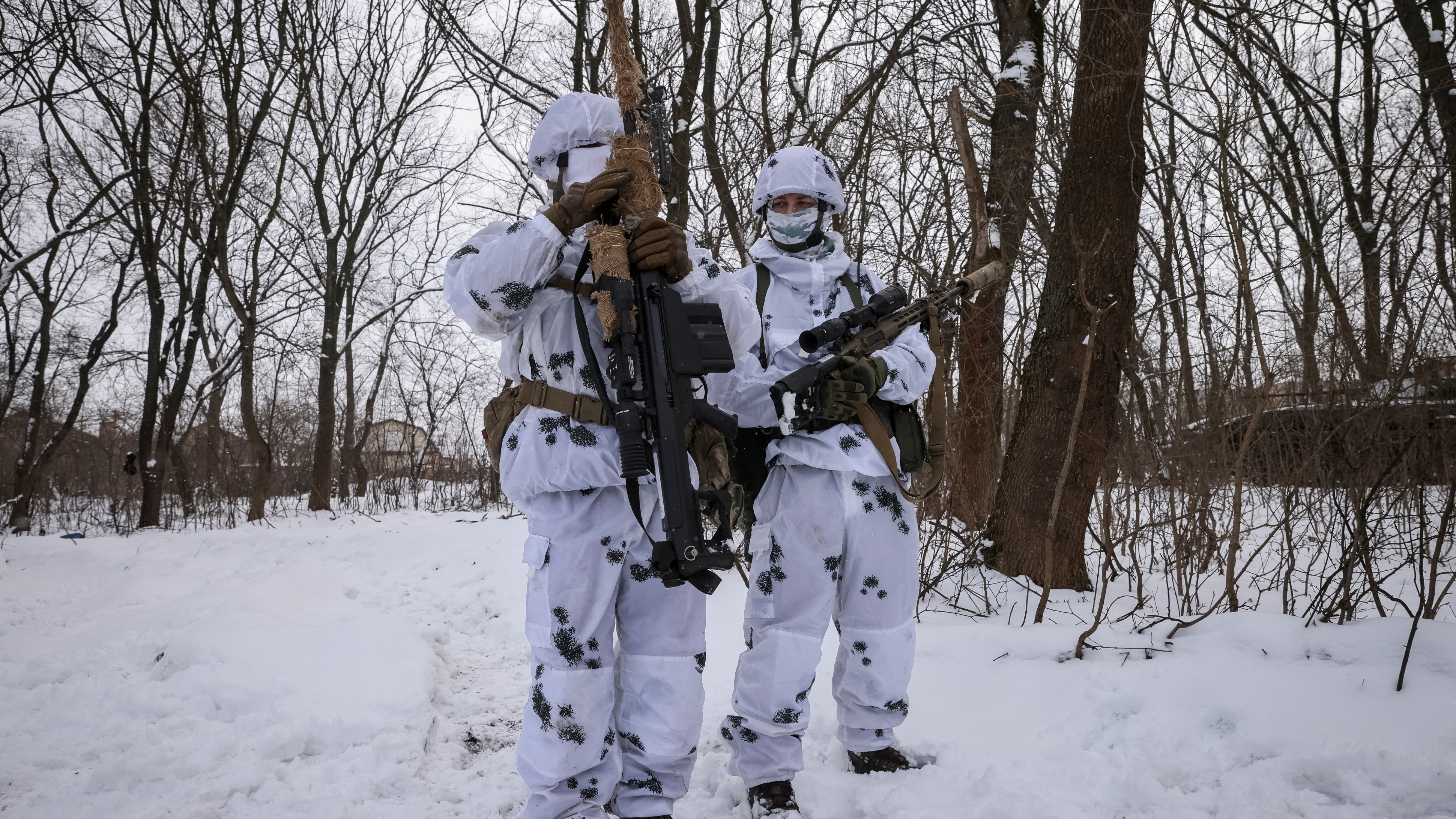 Ukrainian snipers patrol the the frontline of Bakhmut. /Yevhen Titov/Reuters