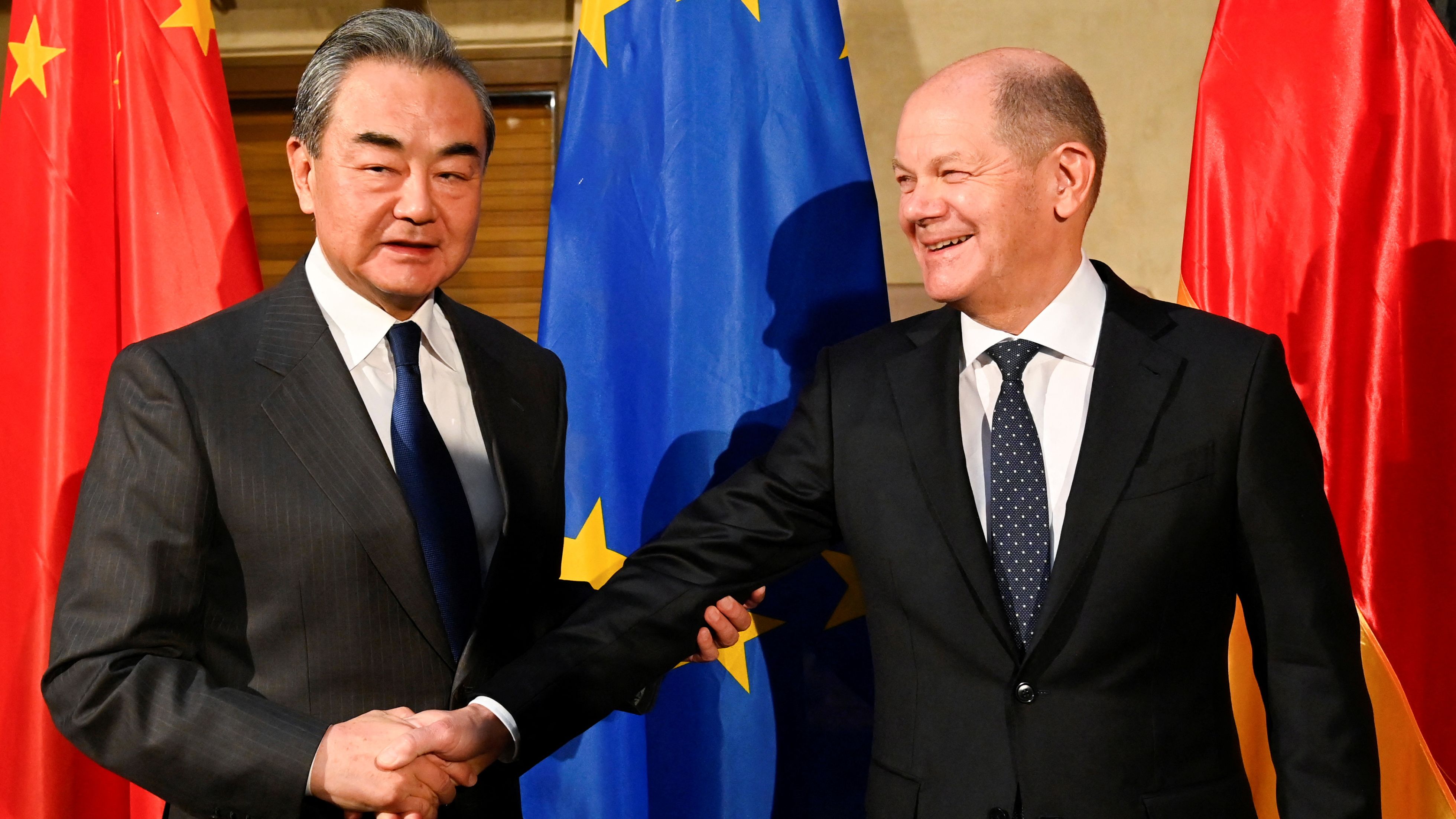 China's top diplomat Wang Yi and German Chancellor Olaf Scholz were in Munich for the Security Conference. /Thomas Kienzle/Reuters