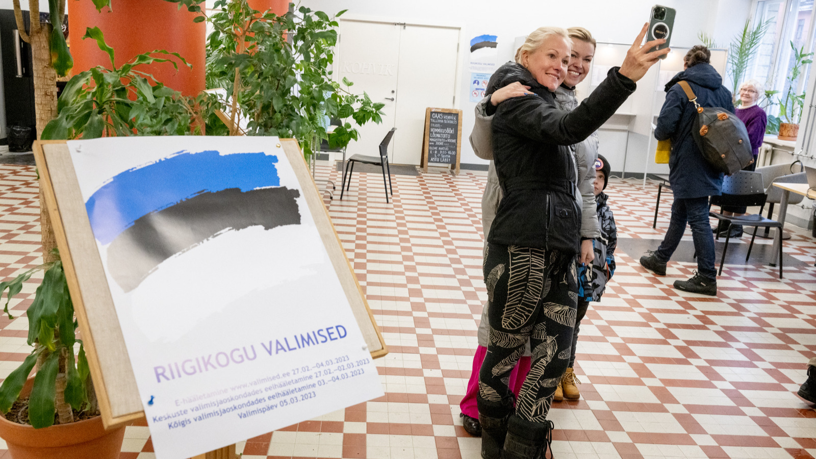 A record 313,514 Estonians used I-voting to register their vote in the 2023 general election, up from 247,232 in 2019. /AFP/Raigo Pajula. 