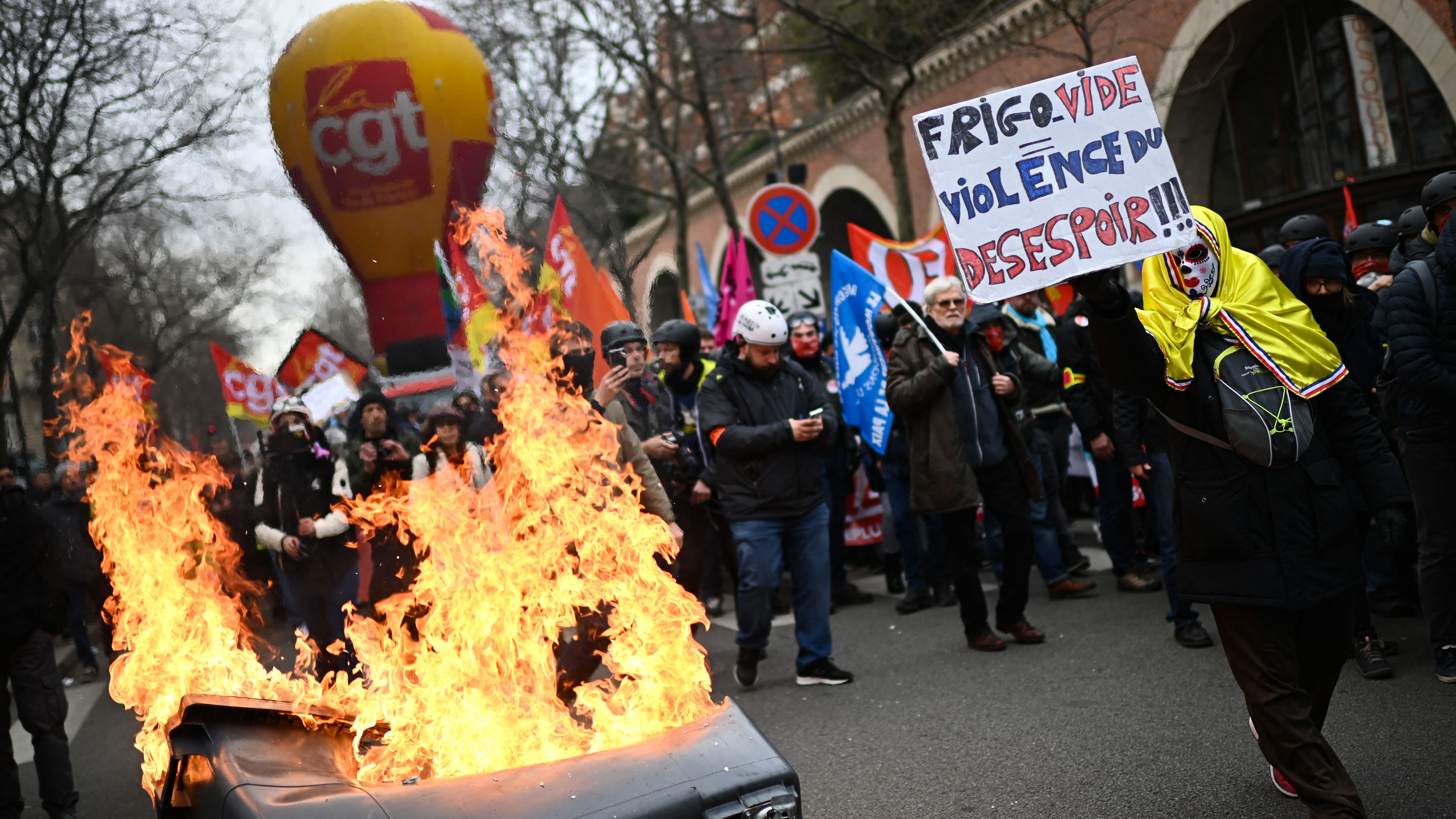 Protests hit Paris at the weekend over the proposed pensions overhaul./ Christophe Archambault/AFP