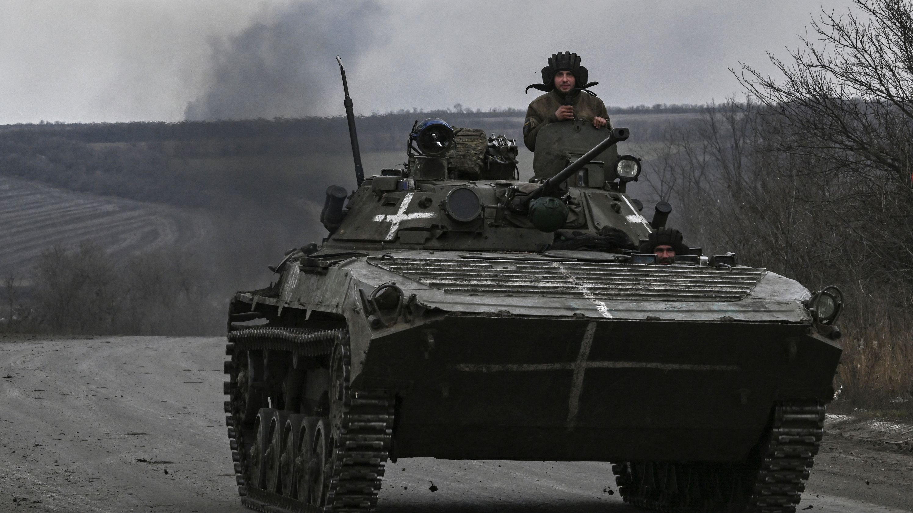 A Ukrainian tank operating outside Bakhmut. /Aris Messinis/AFP