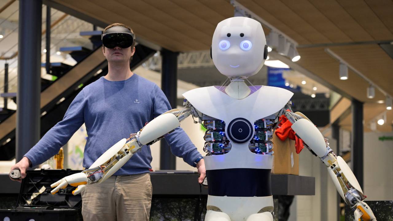 Robots have dominated the annual industry trade fair in Hannover Messe. /Fabian Bimmer/Reuters