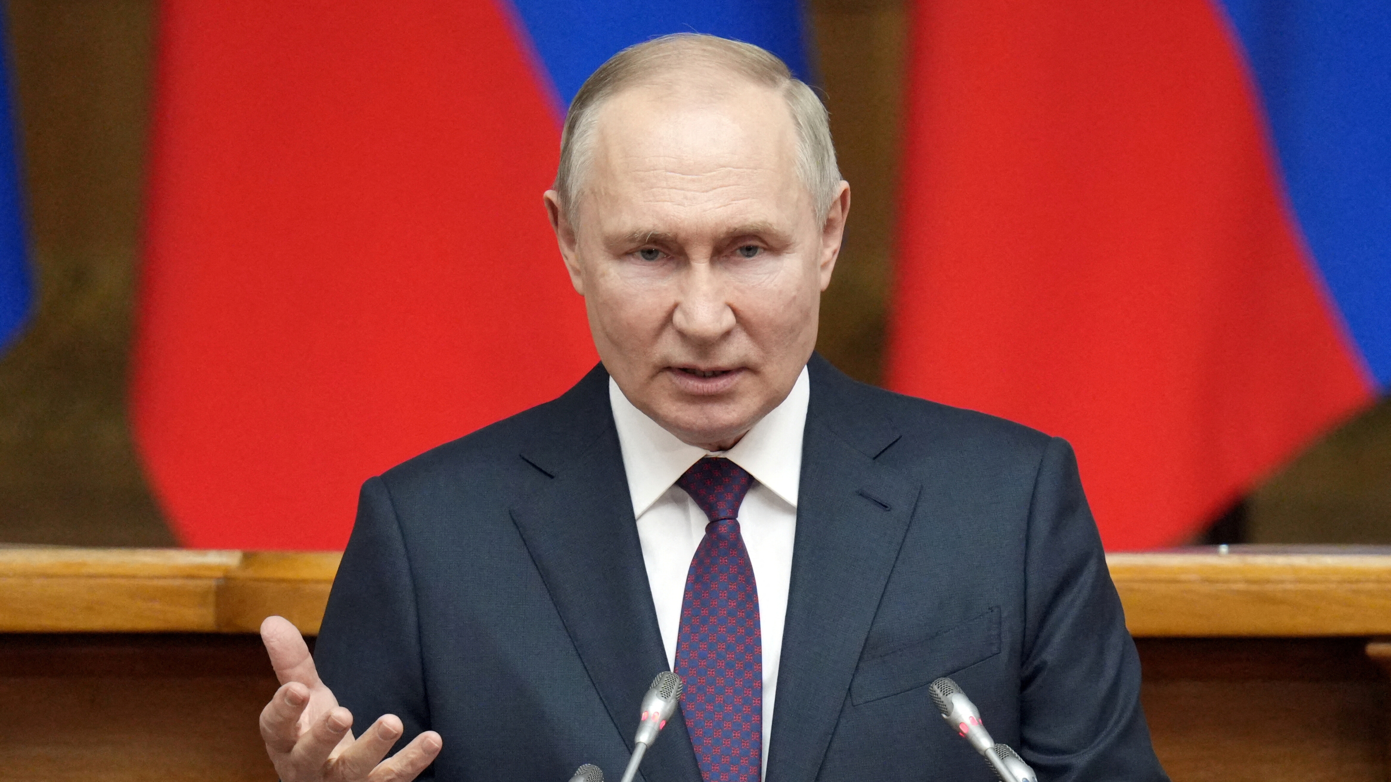 Prezydent Rosji Władimir Putin powiedział, że nie pozwoli Rosji na izolację i mówi, że kraj ten powinien rozszerzyć swoje więzi gospodarcze z Rosją 