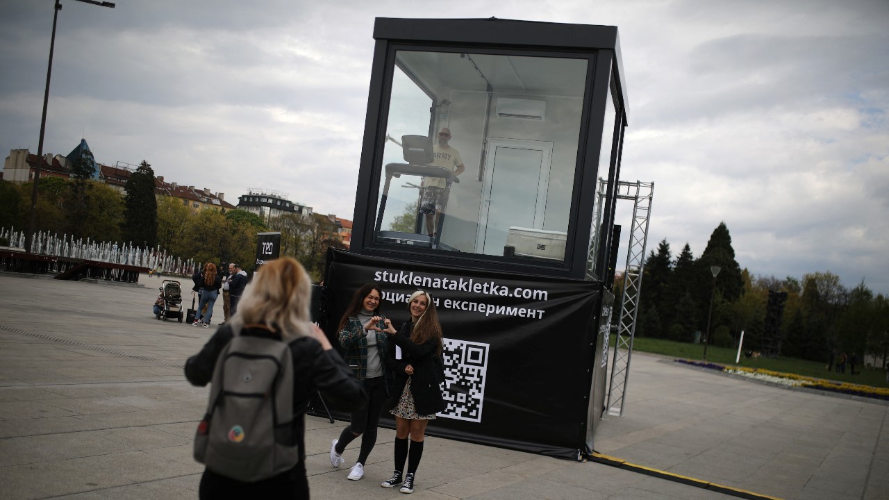 Gueorguiev's box is on a pedestal in a Sofia square. /Stoyan Nenov/Reuters