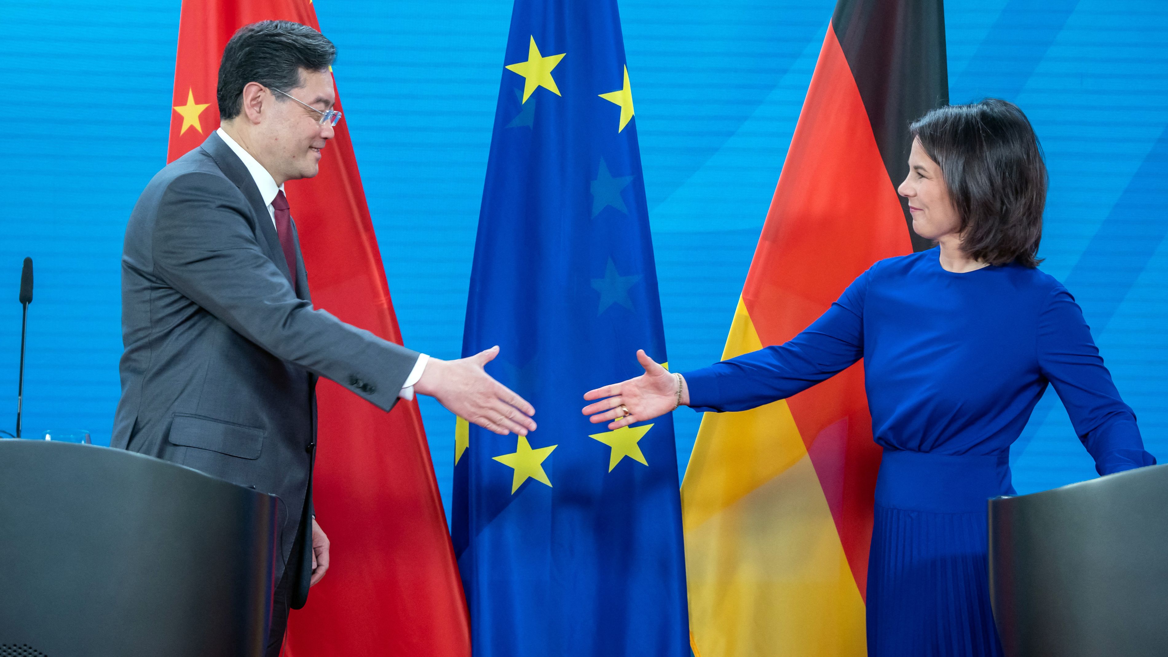 China Foreign Minister Qin Gang met Germany's counterpart Annalena Baerbock in Berlin./ Michael Kappeler/Reuters