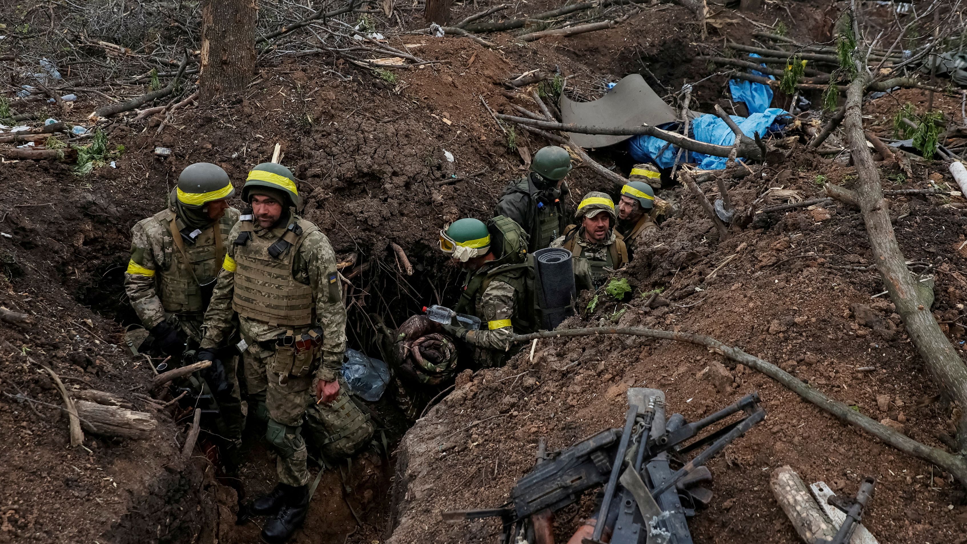 Ukrainians on the frontline near Bakhmut. /Radio Free Europe/Radio Liberty/Serhii Nuzhnenko/Reuters