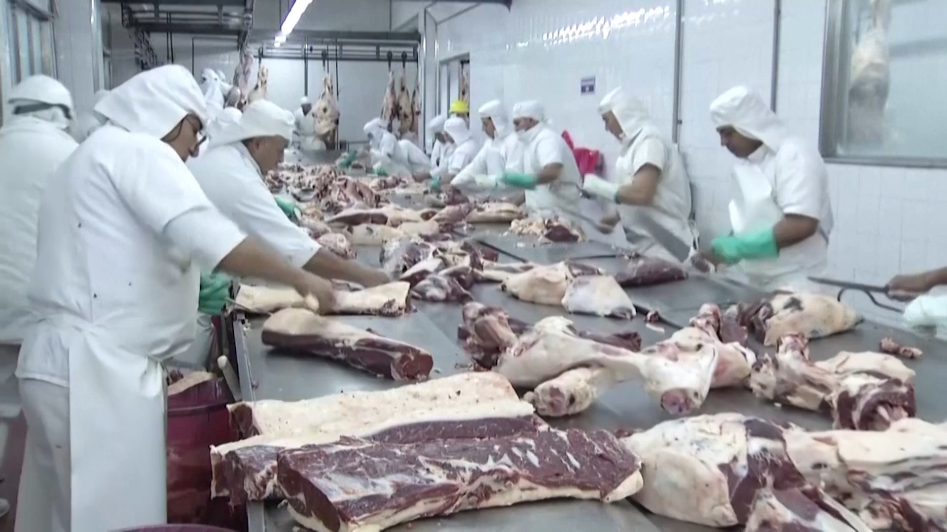 Chinese consumers are attracted to Hungary's well-fed cattle and prime cuts./ CGTN Europe