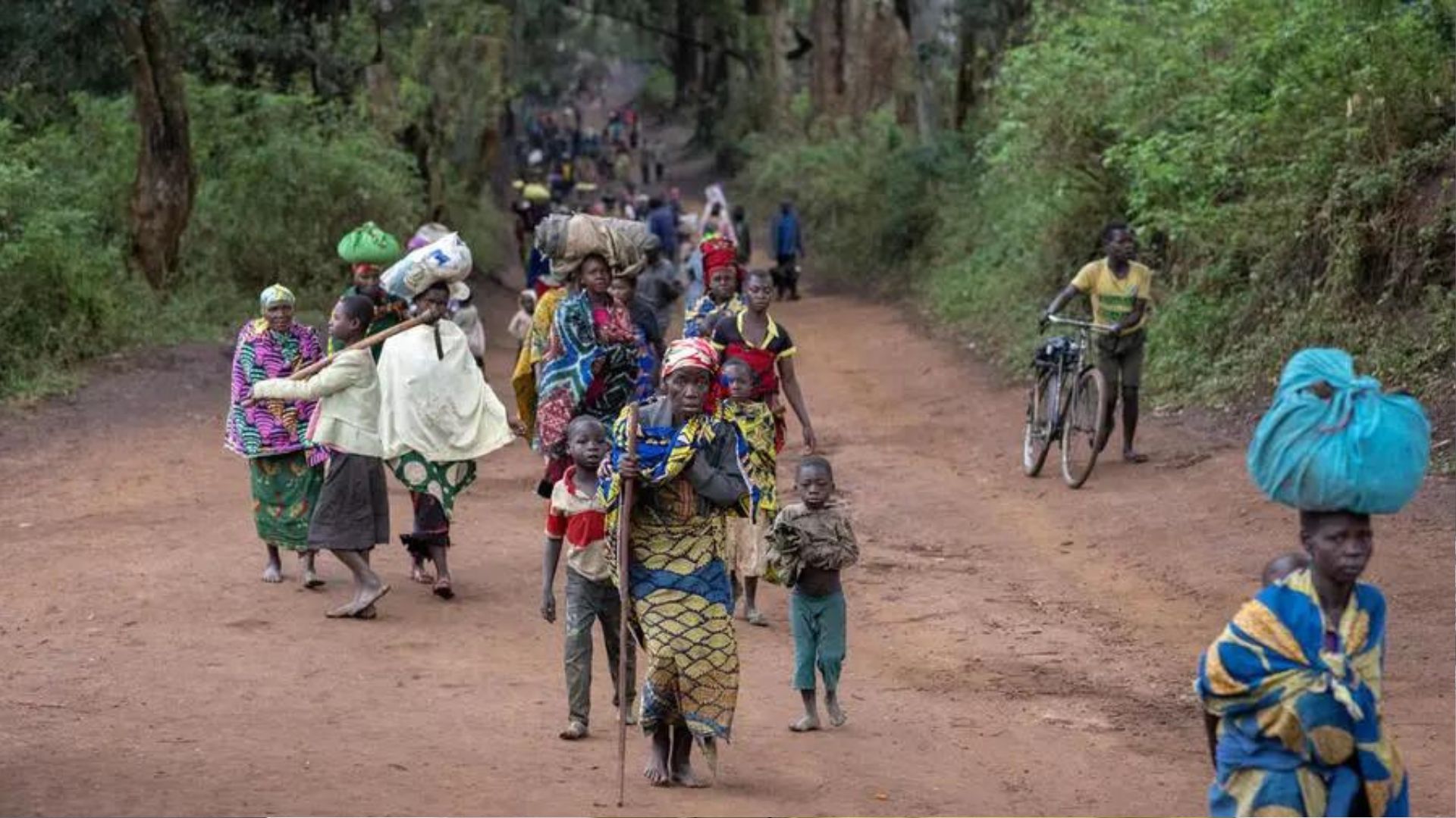 Displaced people in transit in the Democratic Republic of Congo. /Hélène Caux/UNHCR
