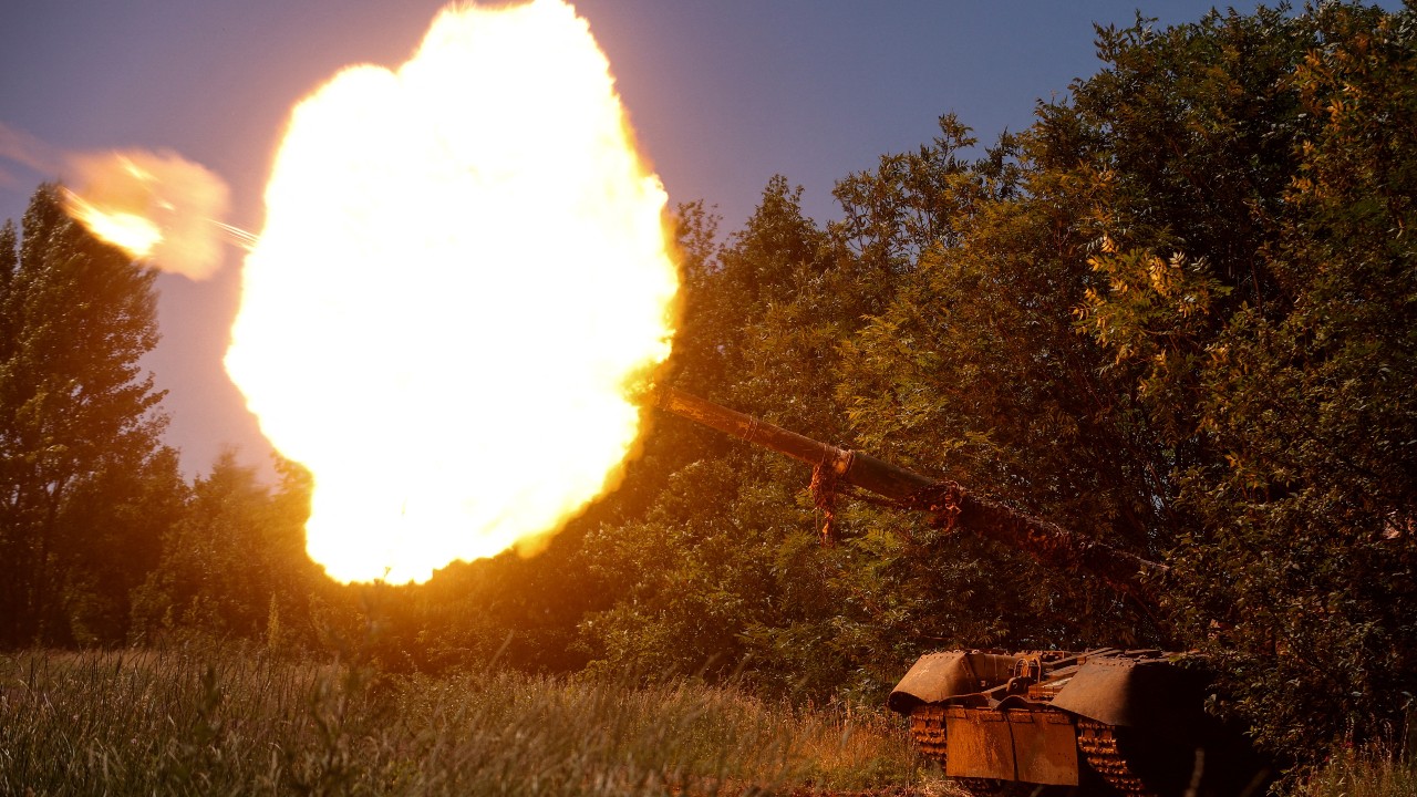 Ukrainians fire a T-80 main battle tank captured earlier from Russian troops near the frontline town of Bakhmut. /Radio Free Europe/Radio Liberty/Serhii Nuzhnenko via Reuters