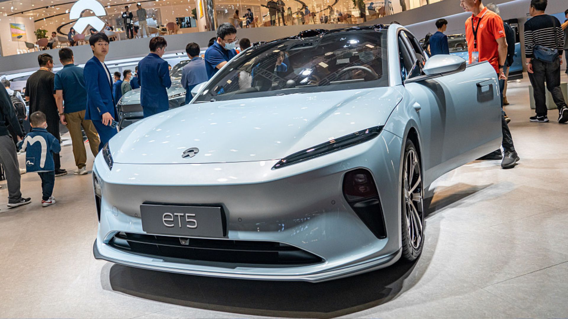 Chinese car-maker NIO showing off its new NIO ET5 model. /CFP