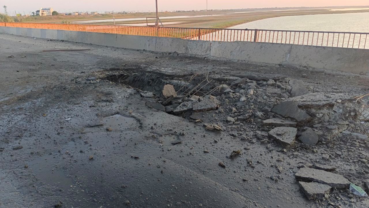 A view shows the damaged Chonhar bridge connecting Russian-held parts of Ukraine's Kherson region to the Crimean peninsula. /Vladimir Saldo via Telegram/Reuters