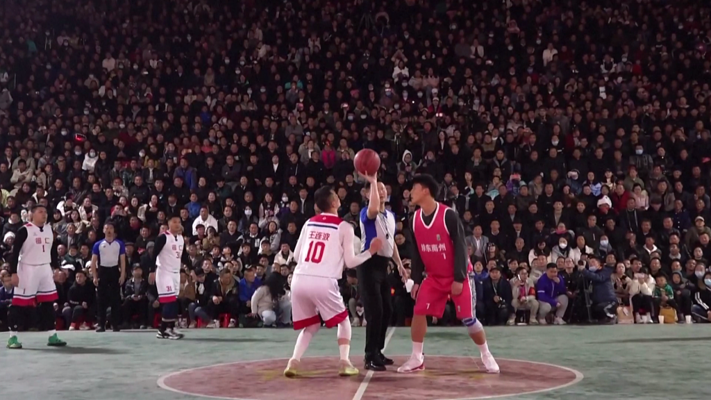 Thousands are enjoying China's inaugural nationwide village basketball tournament. /CGTN