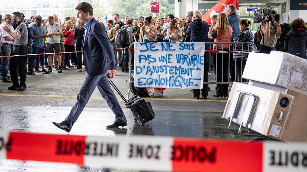 Protests hit Geneva airport until a recent agreement with unions./ Fabrice Coffrini/CFP