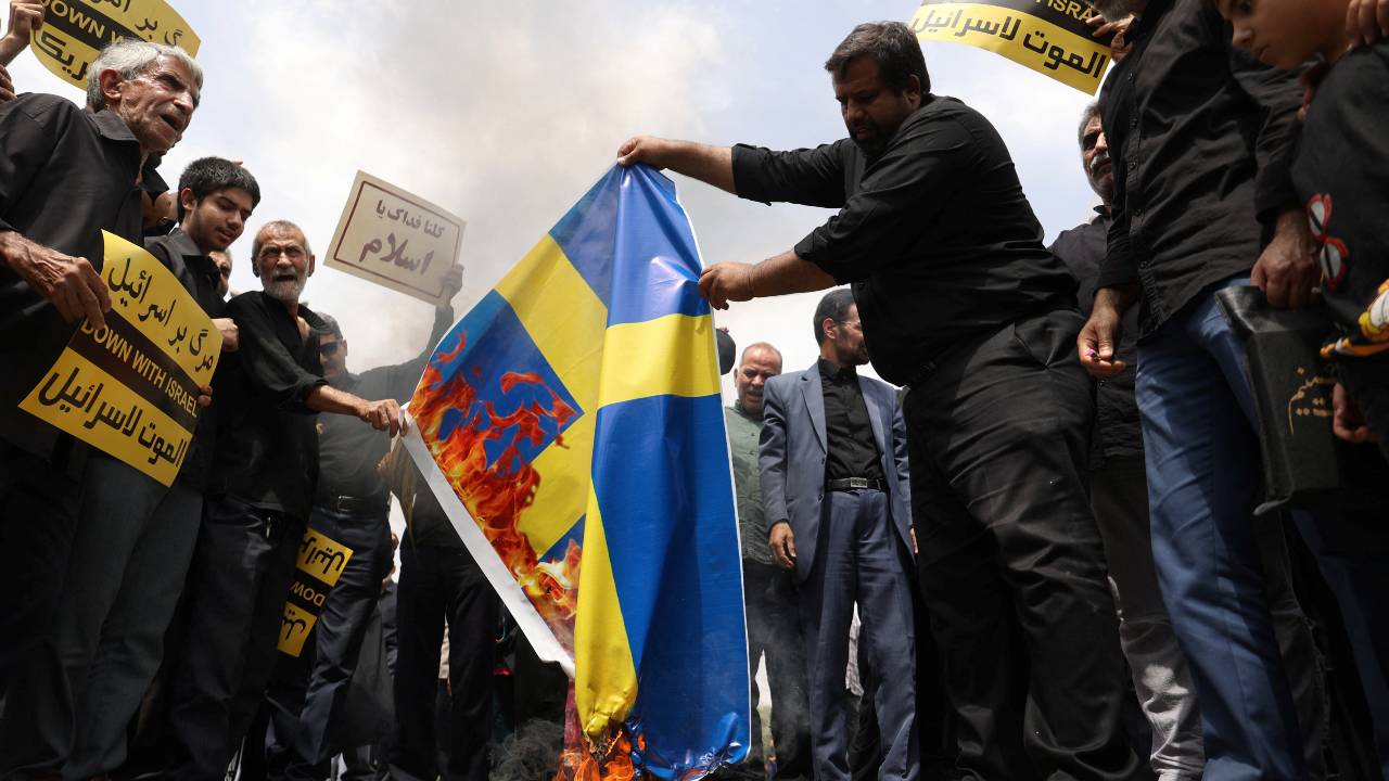 Anti-Swedish demonstrators in Tehran. /Majid Asgaripour/WANA/Reuters