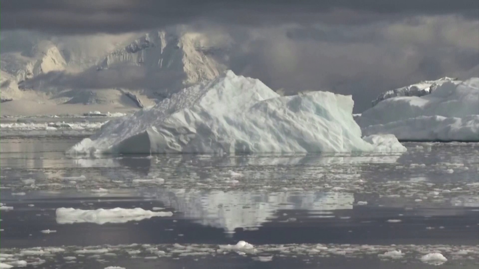 The melting of sea ice has a profound and worsening effect on global climate. /Reuters