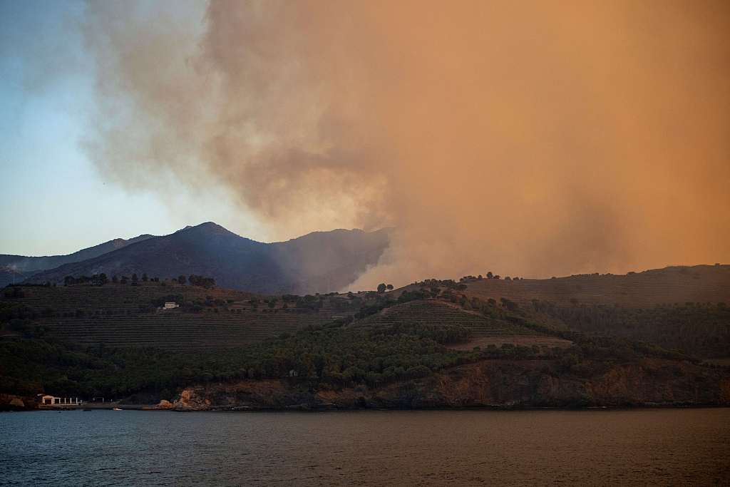More than 130 people have been evacuated due to the wildfire. Lorena Sopena/ Europa Press via Getty Images/ CHP.CN