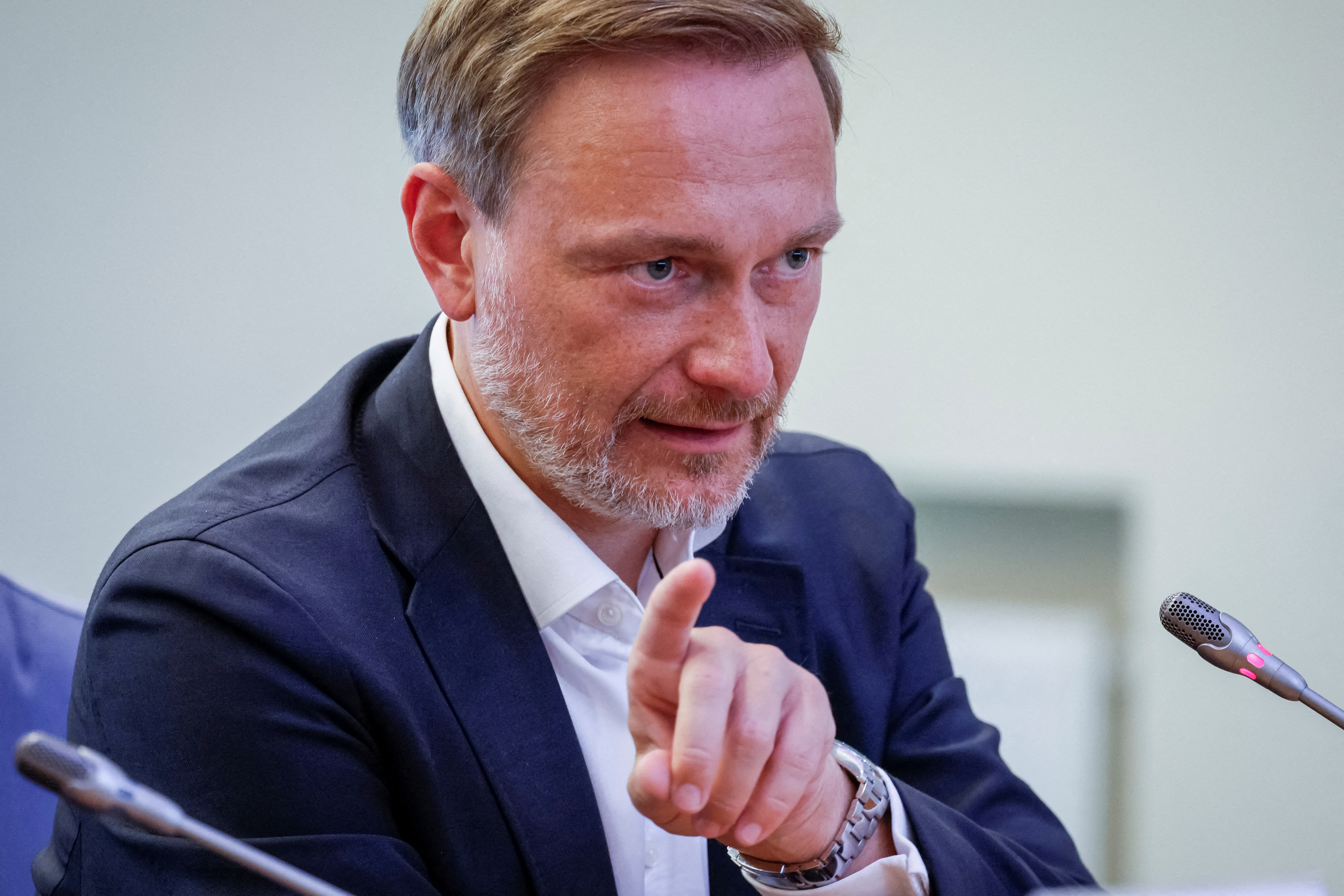 Christian Lindner has created 50 new tax policies – but opposition parties have criticized the government. /Alina Smutko/Reuters