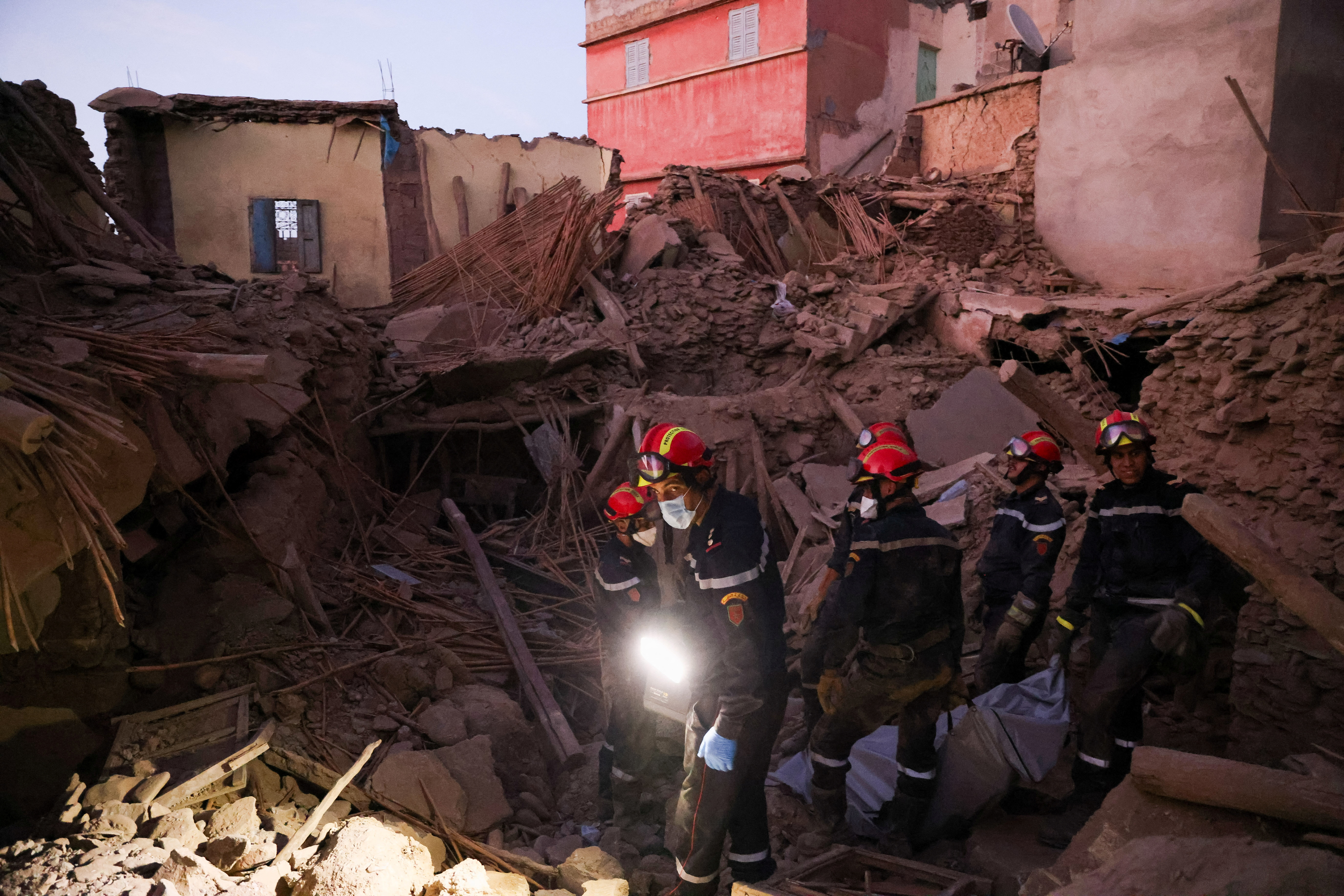 Rescuers searching for survivors in the aftermath of an earthquake in Morocco have warned that the materials used to build the housing devastated by the disaster is making it difficult to find survivors./Reuters/Nacho Doce.