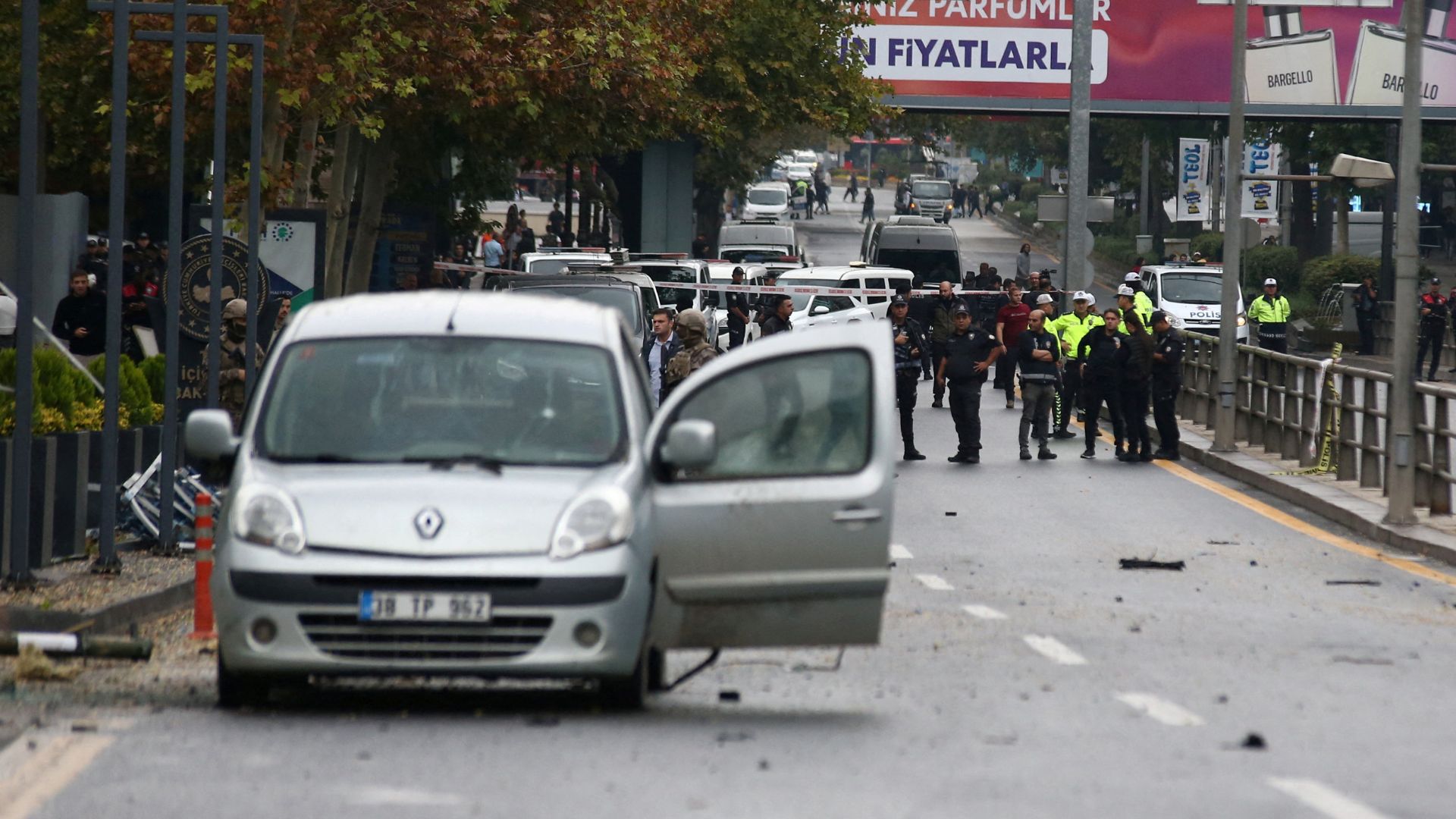Security forces are seen outside the Interior Ministry at the scene of Sunday's bomb attack. /Cagla Gurdogan/Reuters 