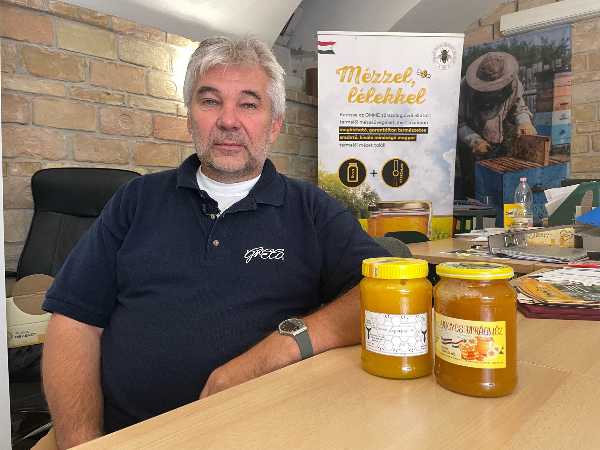 Daniel Patkos has been a beekeeper in Hungary since 2008, but last year he was forced to start a second job in order to make enough money. /Pablo Gutierrez/CGTN