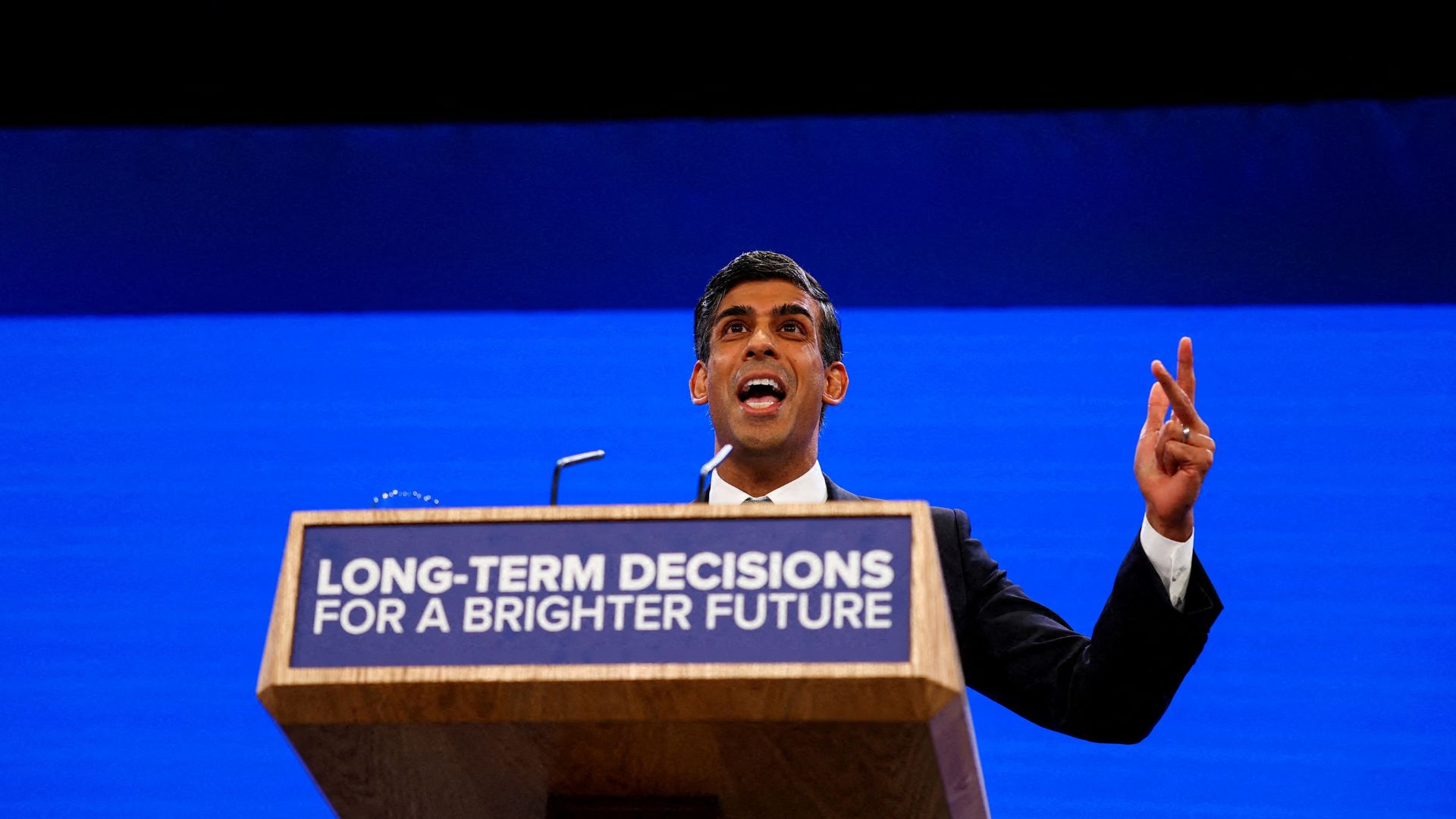 UK Prime Minister Rishi Sunak delivered the death knell for the northern leg of HS2 at Conservative Party's annual conference in Manchester. /Hannah McKay/Reuters