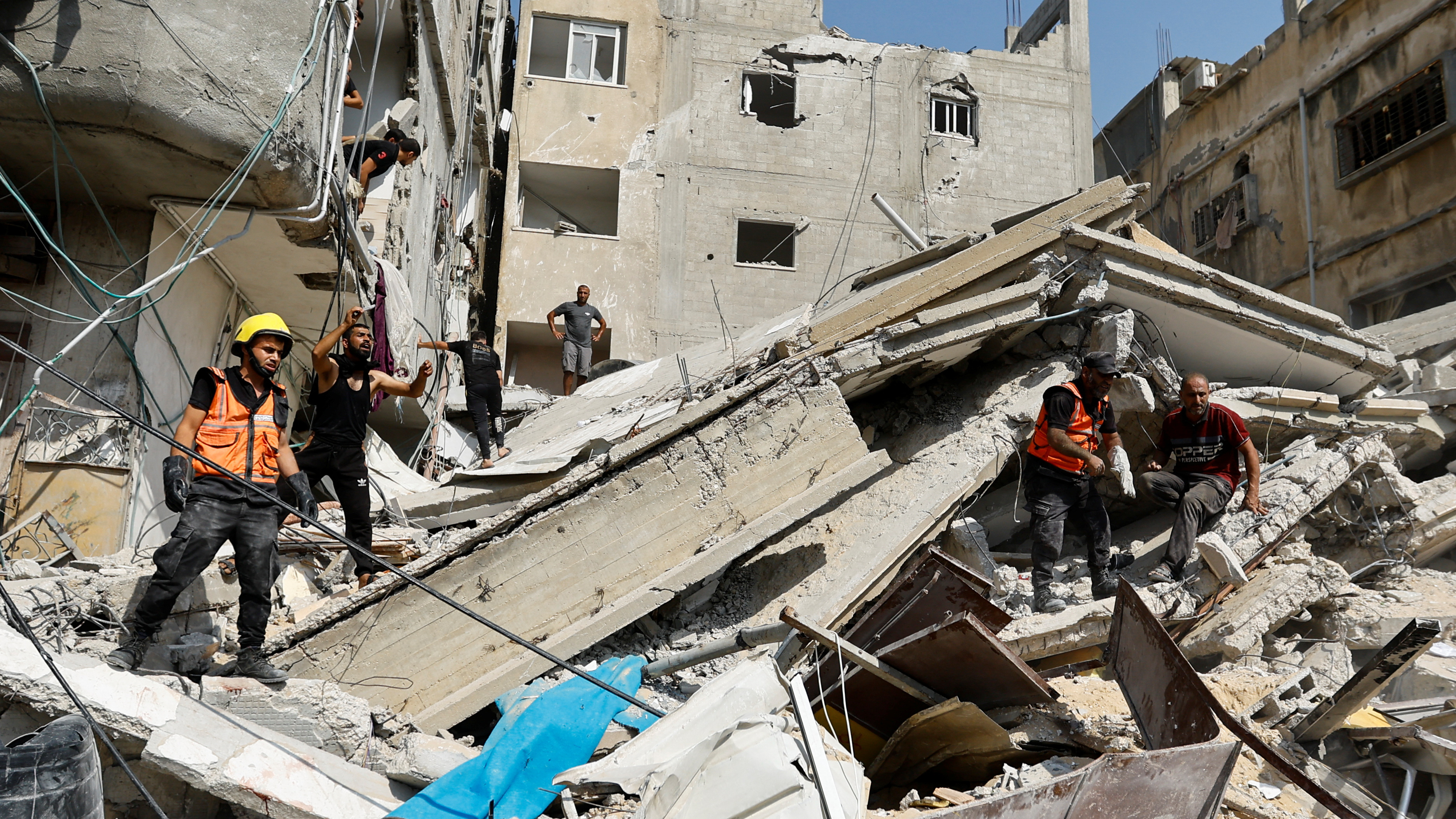 The site of an Israeli strike on a house in Khan Younis, in the southern Gaza Strip. /Ibraheem Abu Mustafa/Reuters